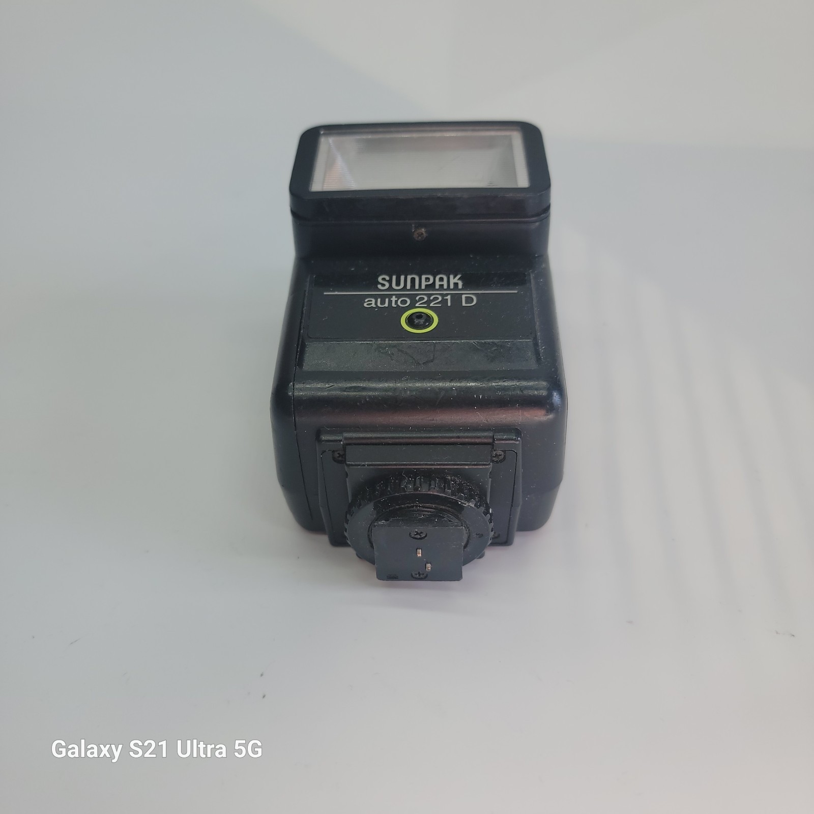 SunPak Auto 221 D Camera Flash Universal - Tested, Works!
