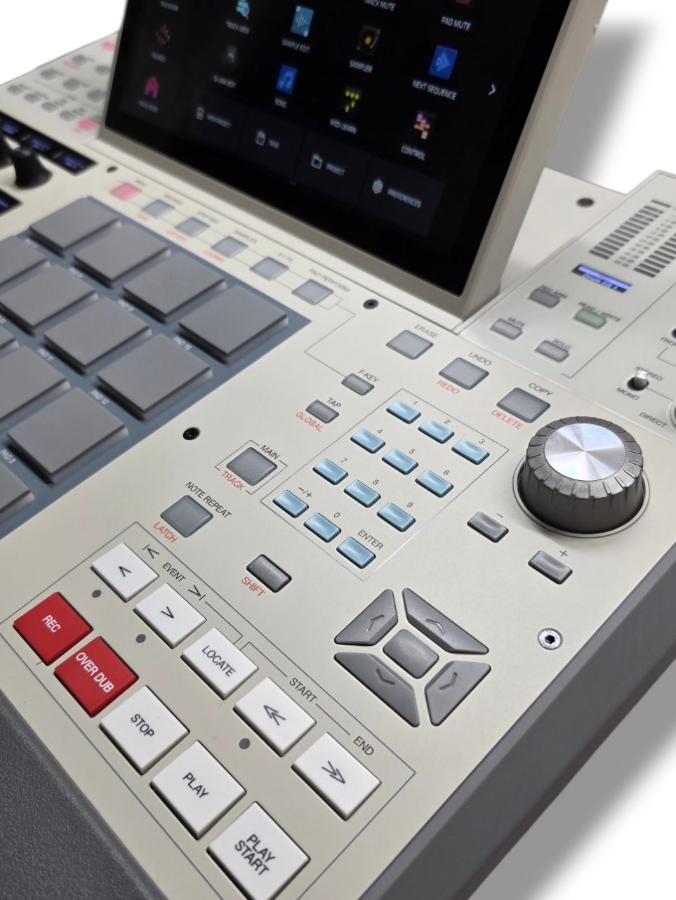 Akai Professional MPC x SE Standalone Sampler Sequencer. Mint Condition.