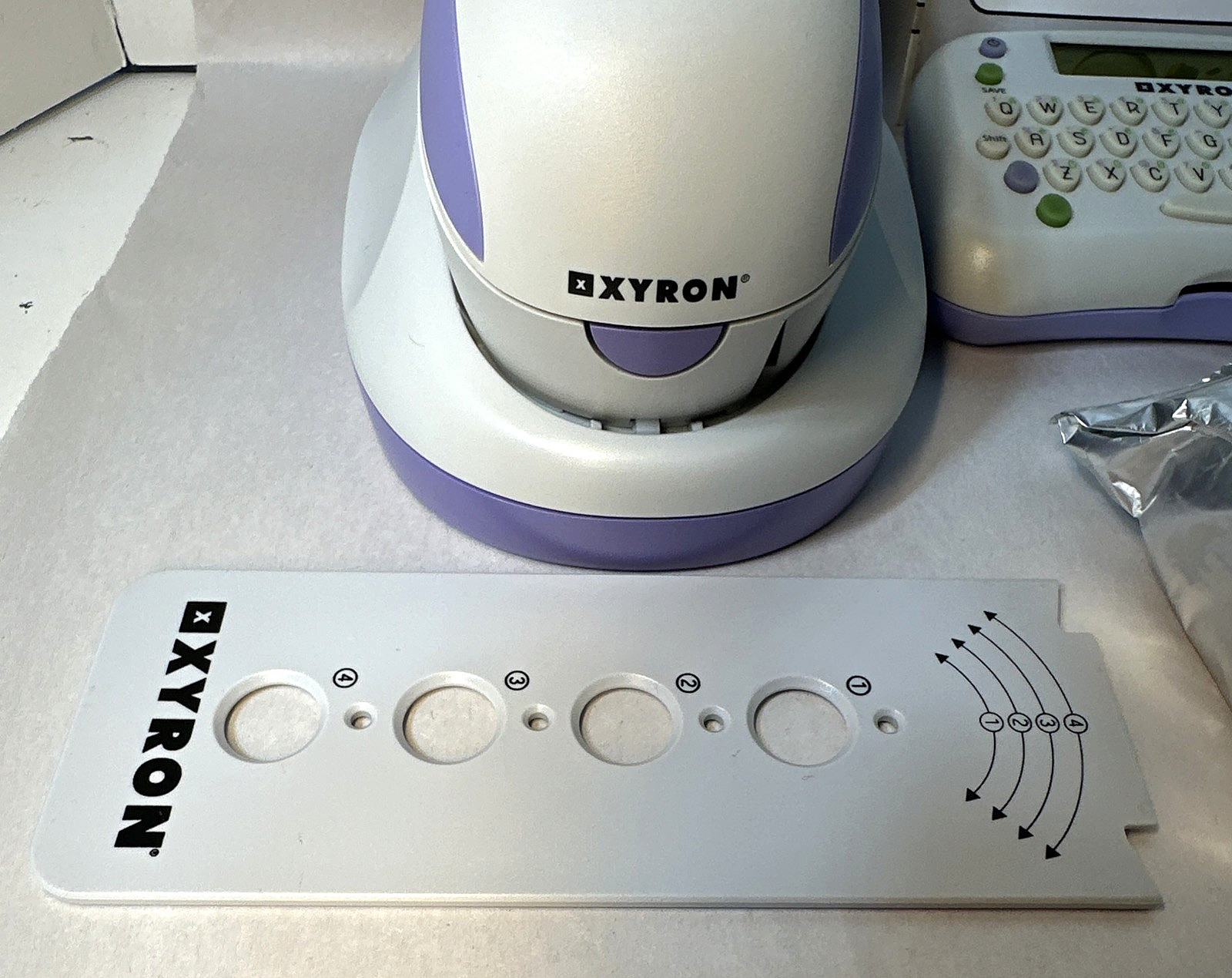 Xyron Design Runner Printer Kit Handheld Ink Cartridge 2 Discs & Disc Maker