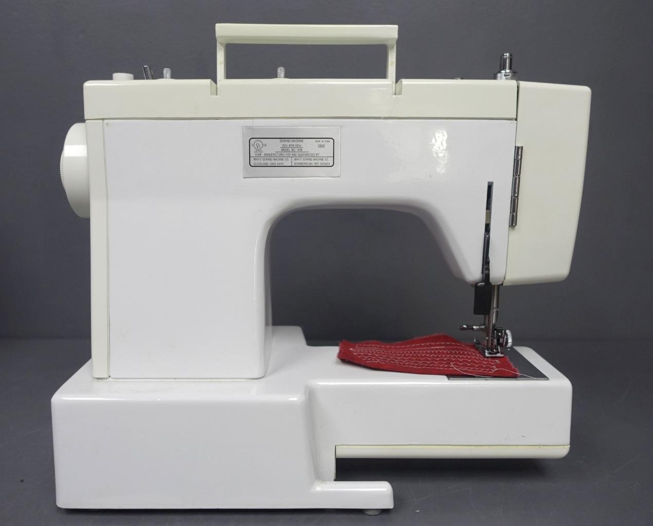 WHITE 1418 Sewing Machine 13-Stitch w/ Manual/Case Tested