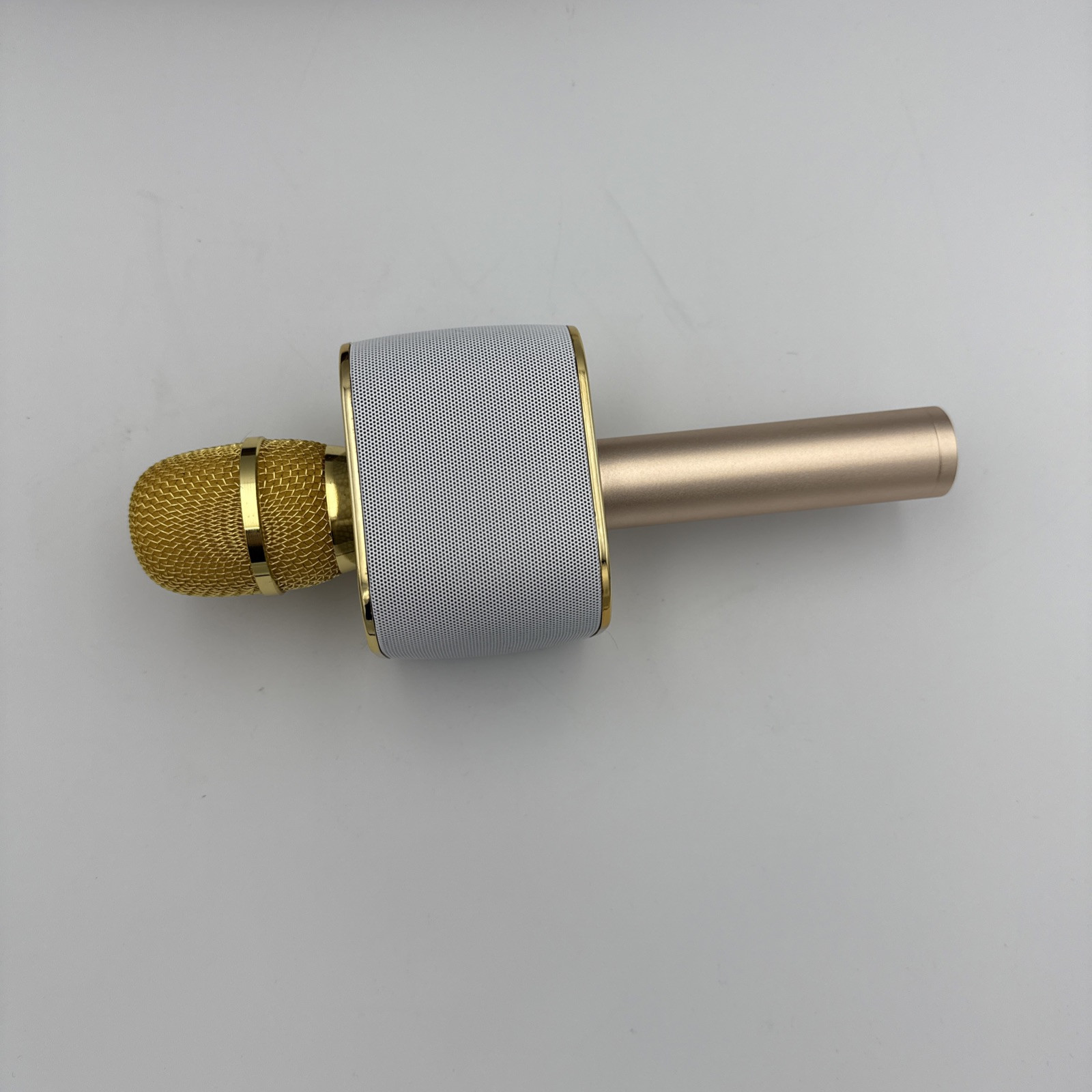 Funky Rico Karaoke Microphone Handheld Wireless Bluetooth w/Speaker Gold WORKING