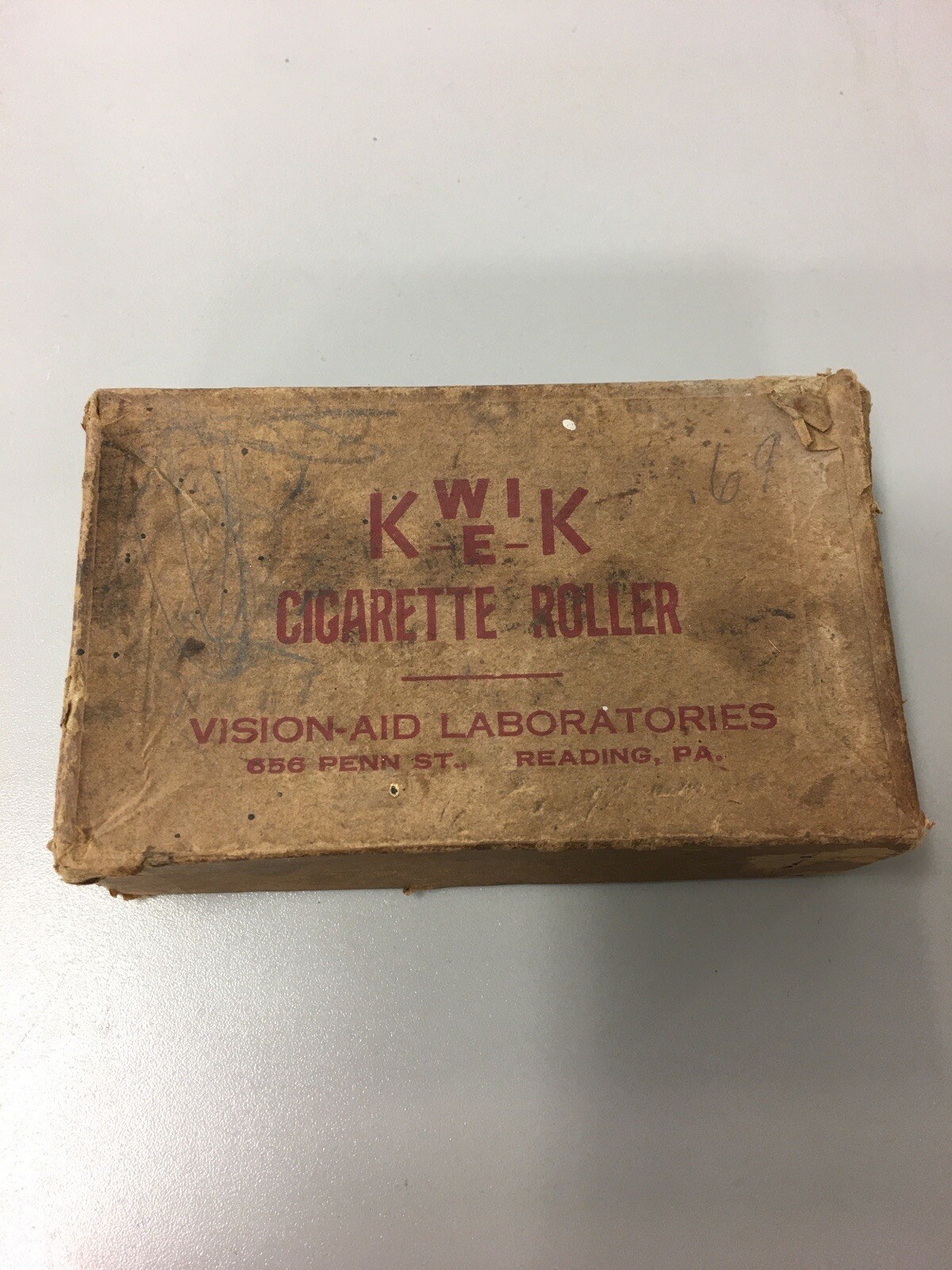 Vintage KWIK-E- Cigarette Roller Vision Labratories Penn St. Reading PA