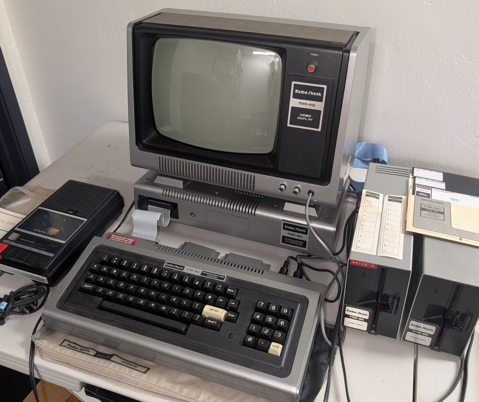 TESTED Radio Shack TRS-80 Model I w/ Monitor Expansion Interface Dual Mini Disk