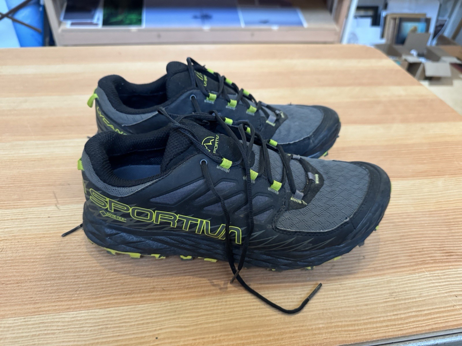 La Sportiva Gore-Tex Lycan GTX Men's 11 Trail Mountain Running Shoes Black/Neon