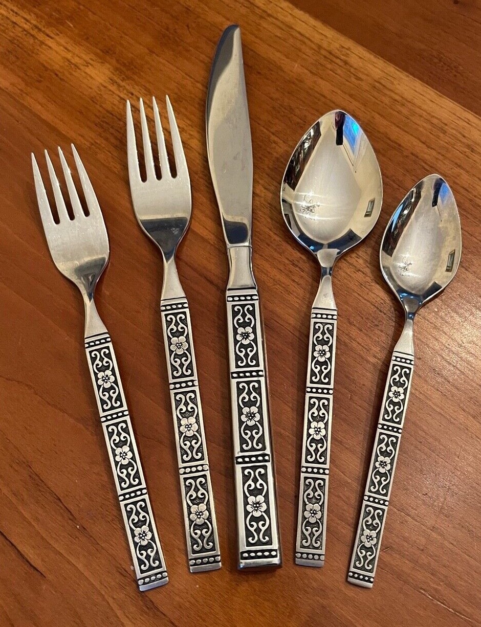 Oneida Community ISABELLA Stainless Flatware - Choice