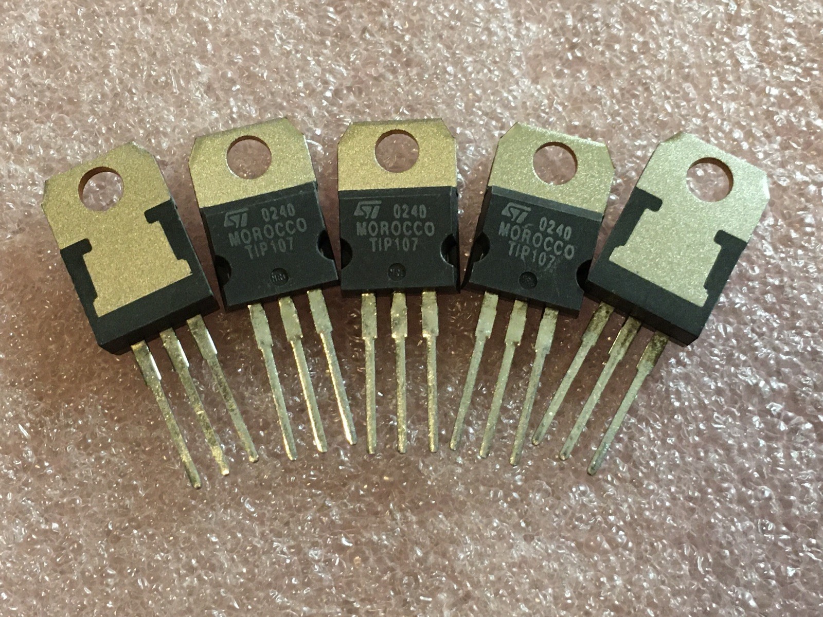 TIP107 DARLINGTON TRANSISTOR PNP 8A 100V TO-220 3-PIN ST MICRO (LOT OF 5)