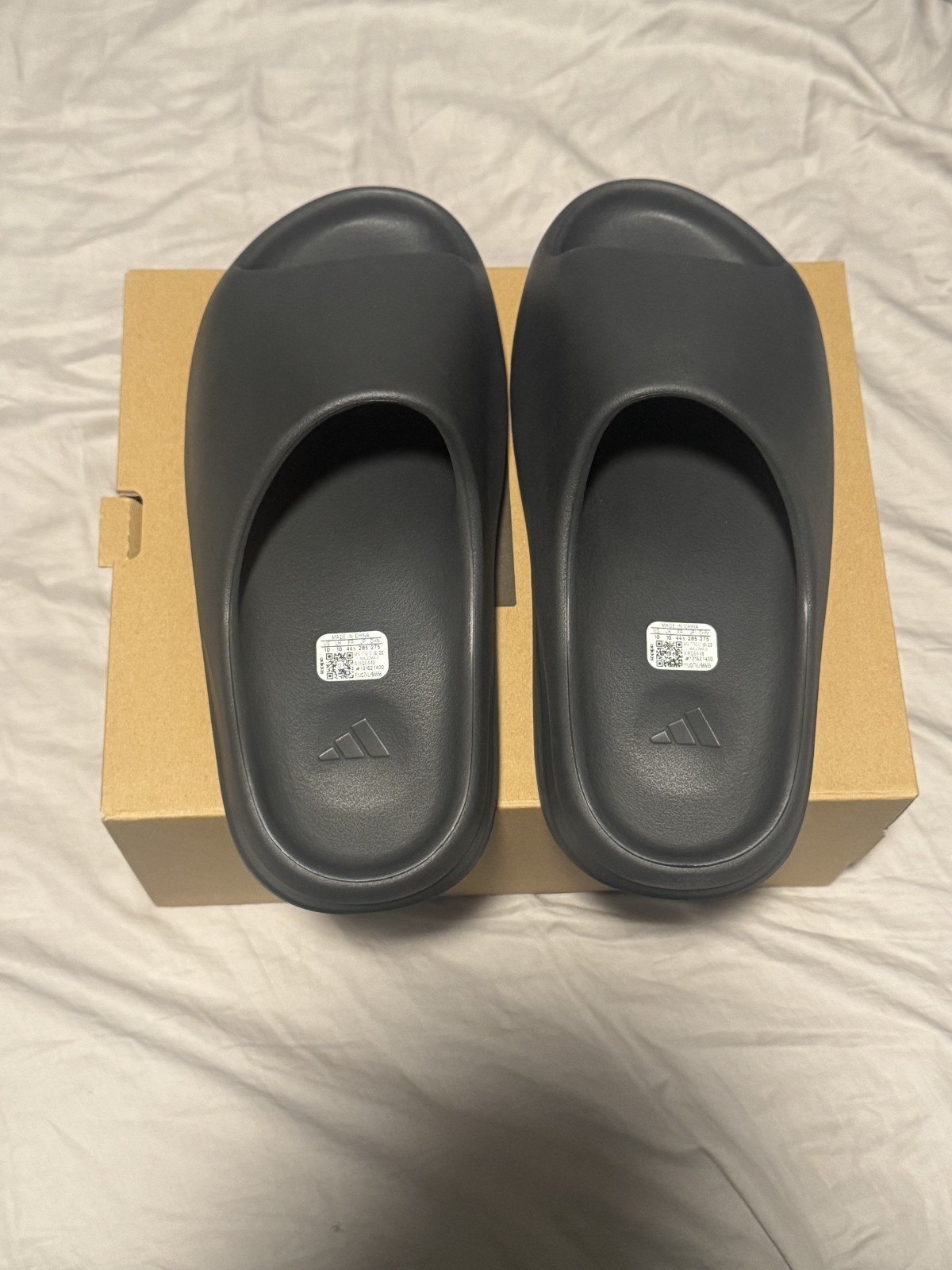 Yeezy Slide Onyx (HQ6448) | New | Sizes 9-12 | FAST SHIP | EBAY AUTHENTICITY