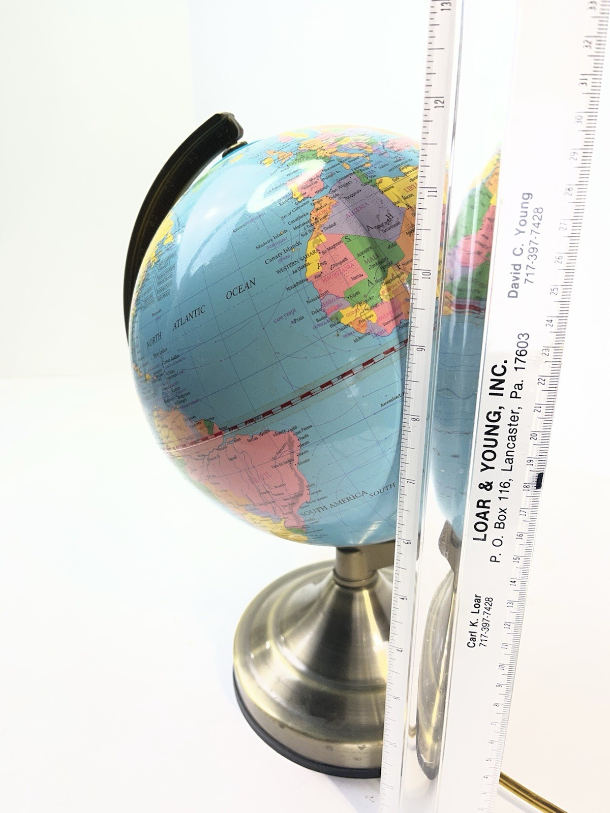 Illuminated World Globe with Stand, Built in LED OO B