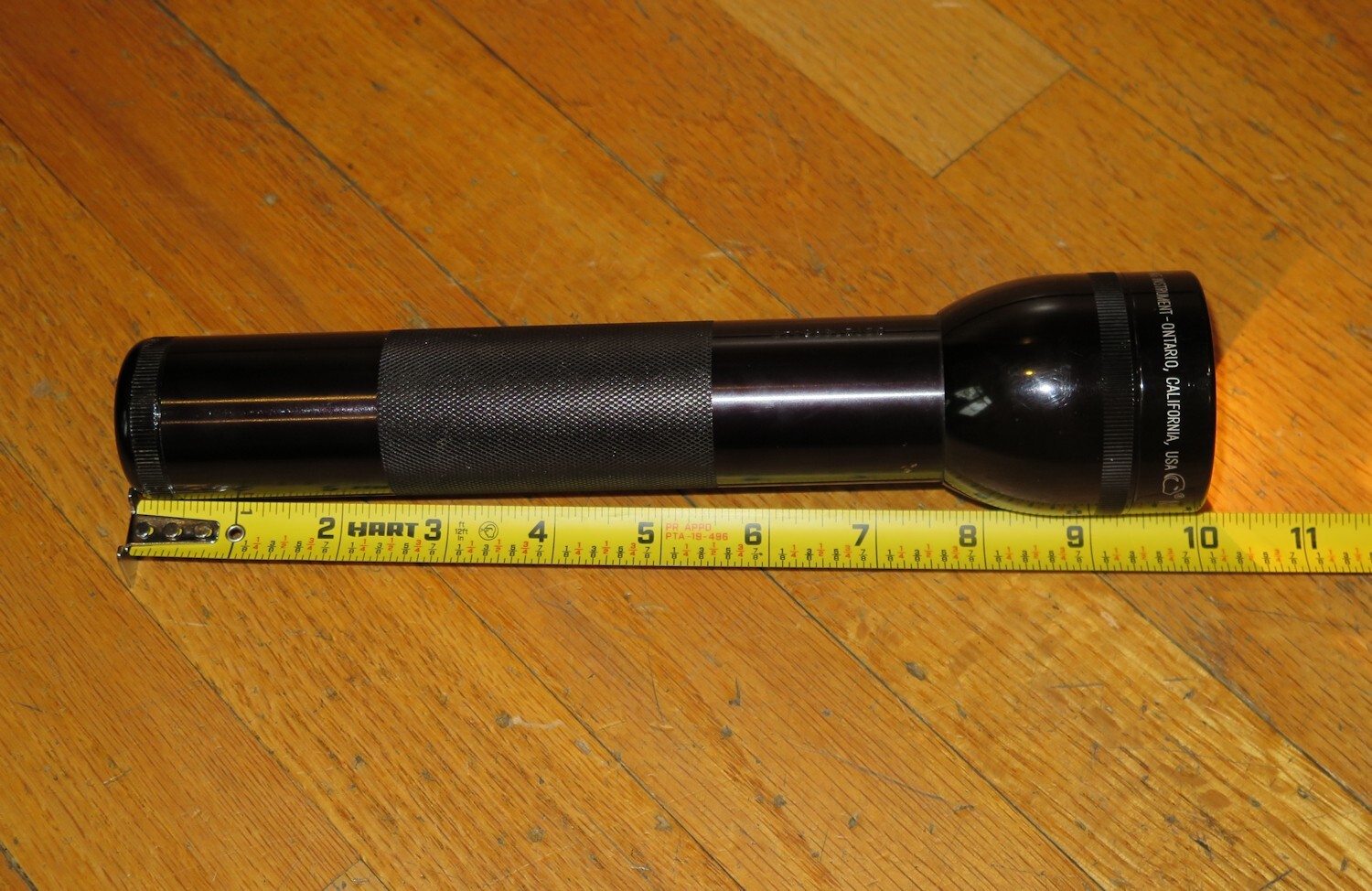 Mag-Lite 10" 2 D-Cell Heavy Duty Incandescent Black Anodized Flashlight