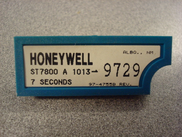 USED Honeywell ST7800 A 1013 Fixed 7 Second Purge Timer