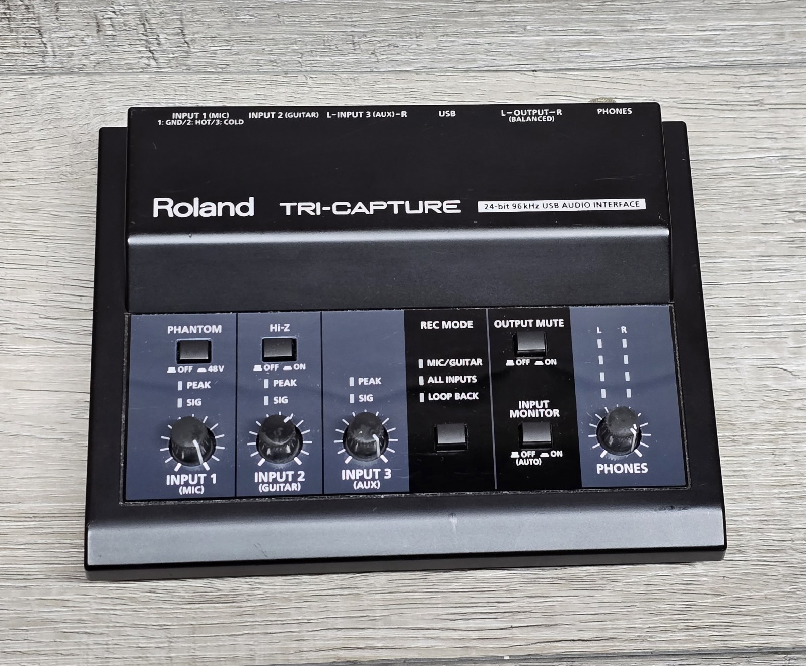 Roland UA-33 TRI-CAPTURE USB Audio Interface 24bit 96kHz Black UA33