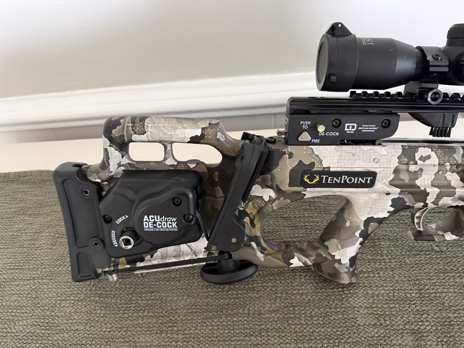 Tenpoint Titan Decock