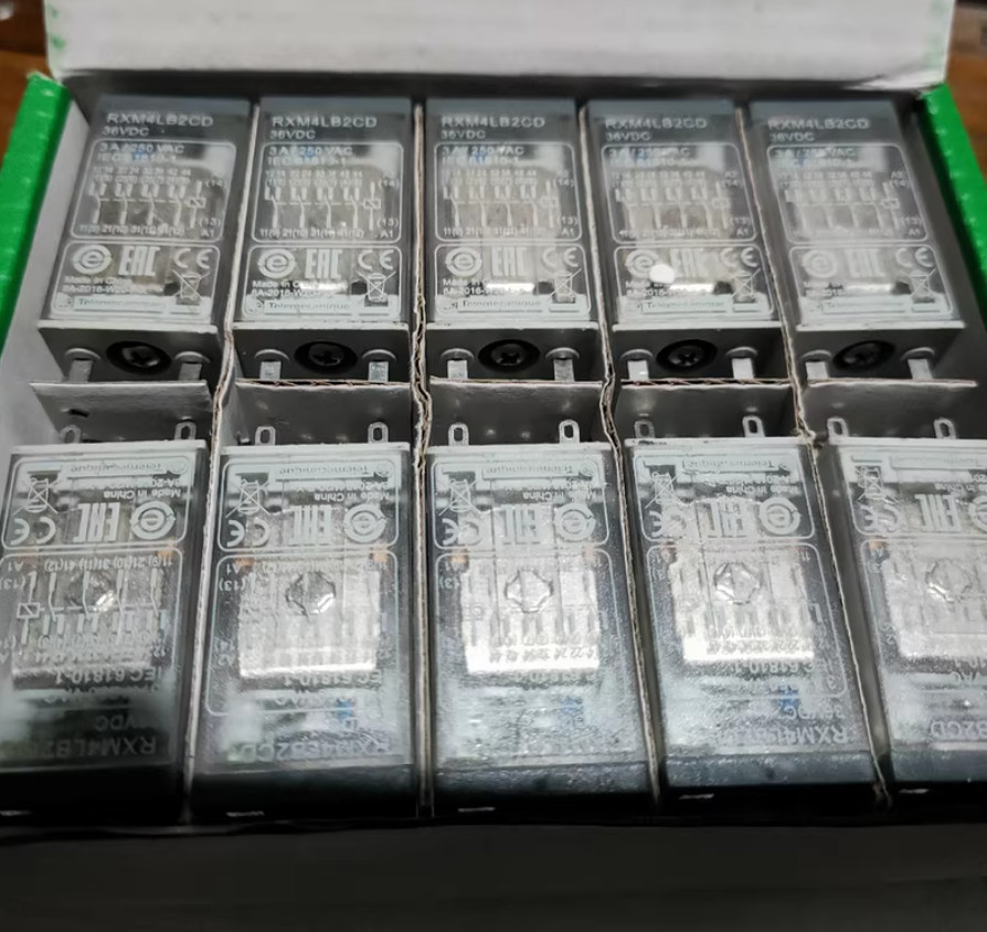 1PC NEW Schneider Intermediate Relay 3A DC36V RXM4LB2CD #YY