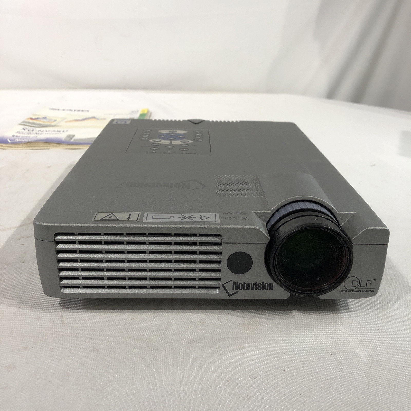 SHARP NOTEVISION 4~XG-NV4SU LCD Projector~Power & Computer Cords~Remote