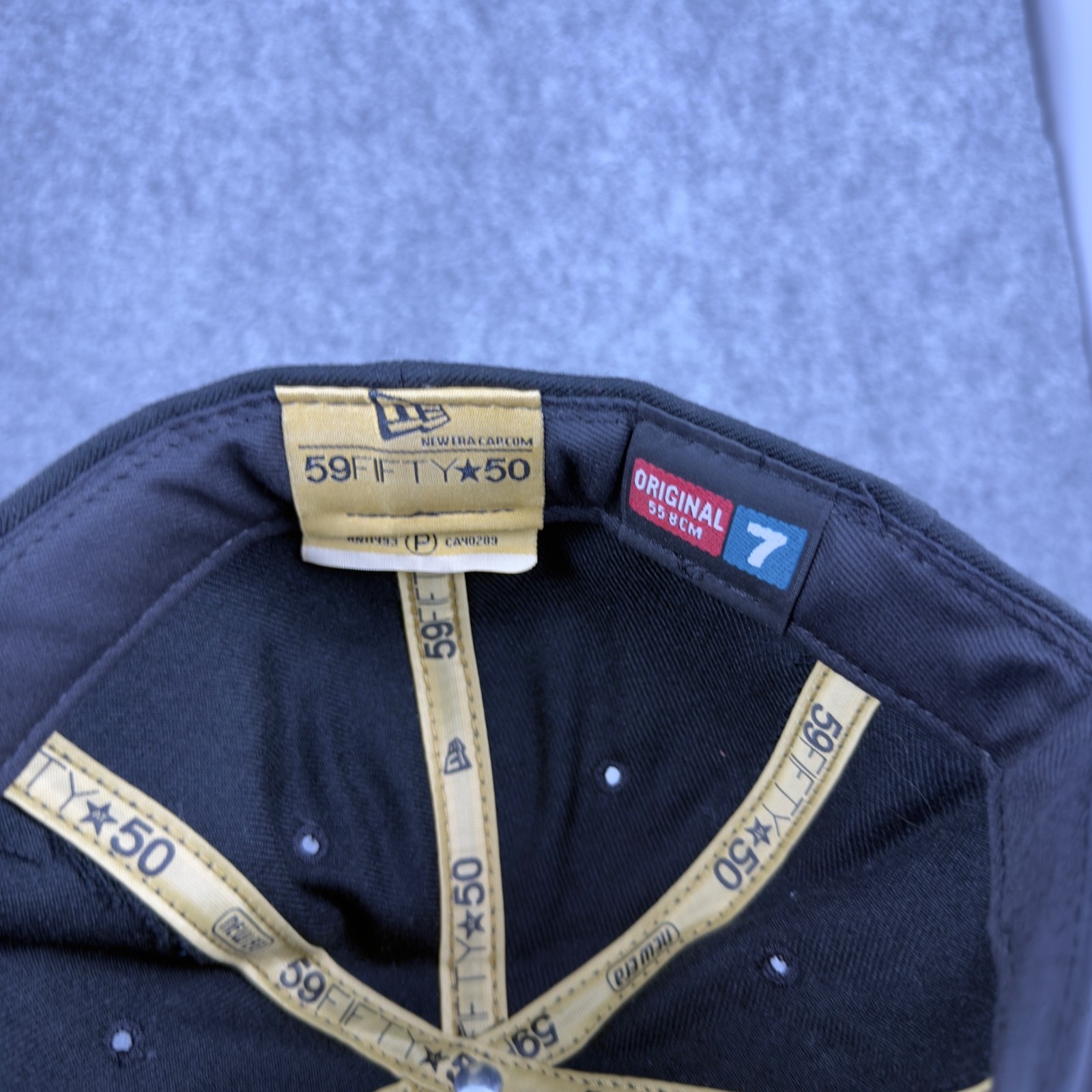 New Era 59FIFTY Oakley Throwback Black Fitted Cap Size 7