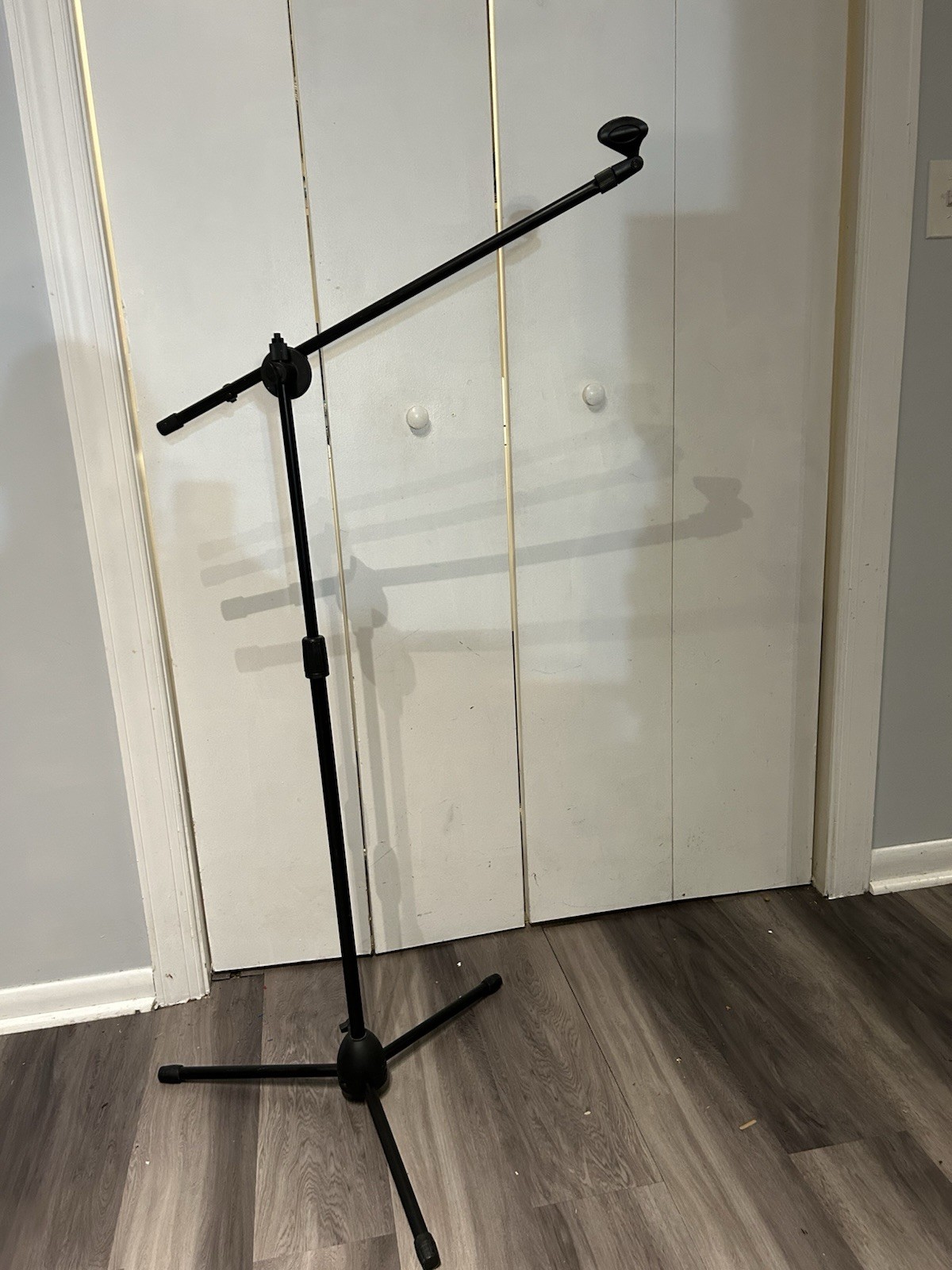 Adjustable Microphone Stand - Extendable Boom Arm - Black