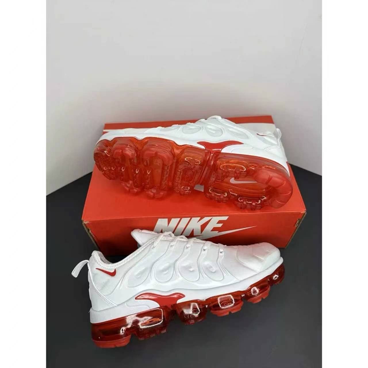 US SIZE New Nike air vapormax plus White/Red