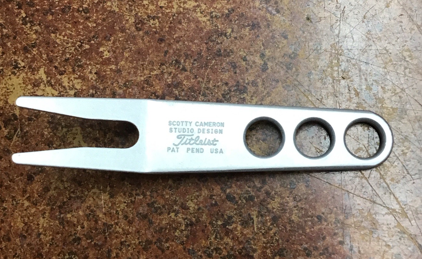 Scotty Cameron Red Dot Pivot / Divot Tool - Silver
