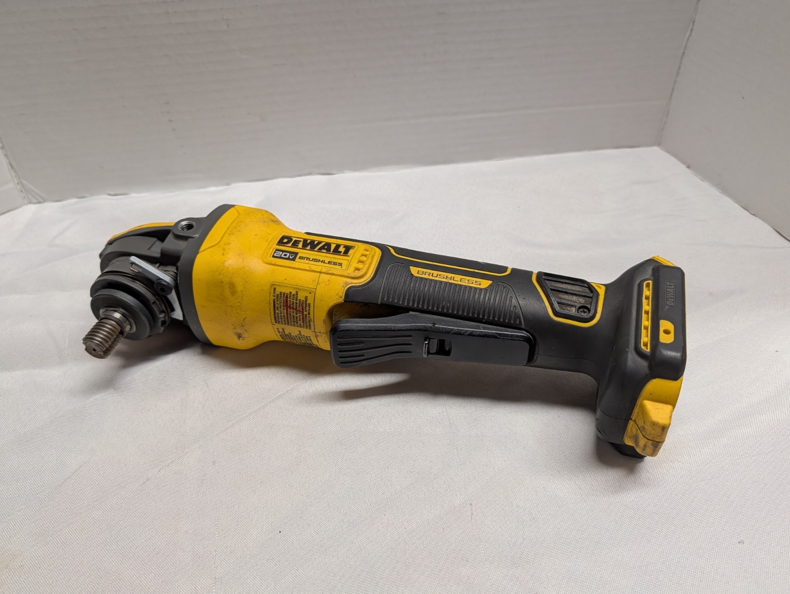 DeWalt DCG416 20V Flexvolt - 5 in Angle Grinder  For Parts Or Repair