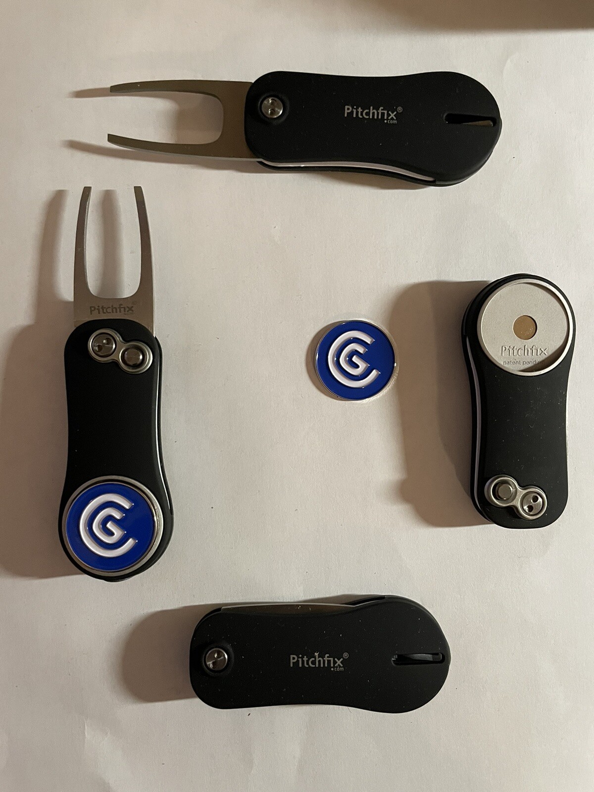 (1) Pitchfix Golf Switchblade Divot Tool Hybrid 2.0 & Cleveland 1" Golf Marker