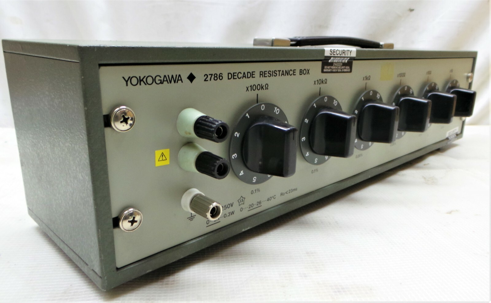YOKOGAWA 2793 DECADE RESISTANCE BOX.