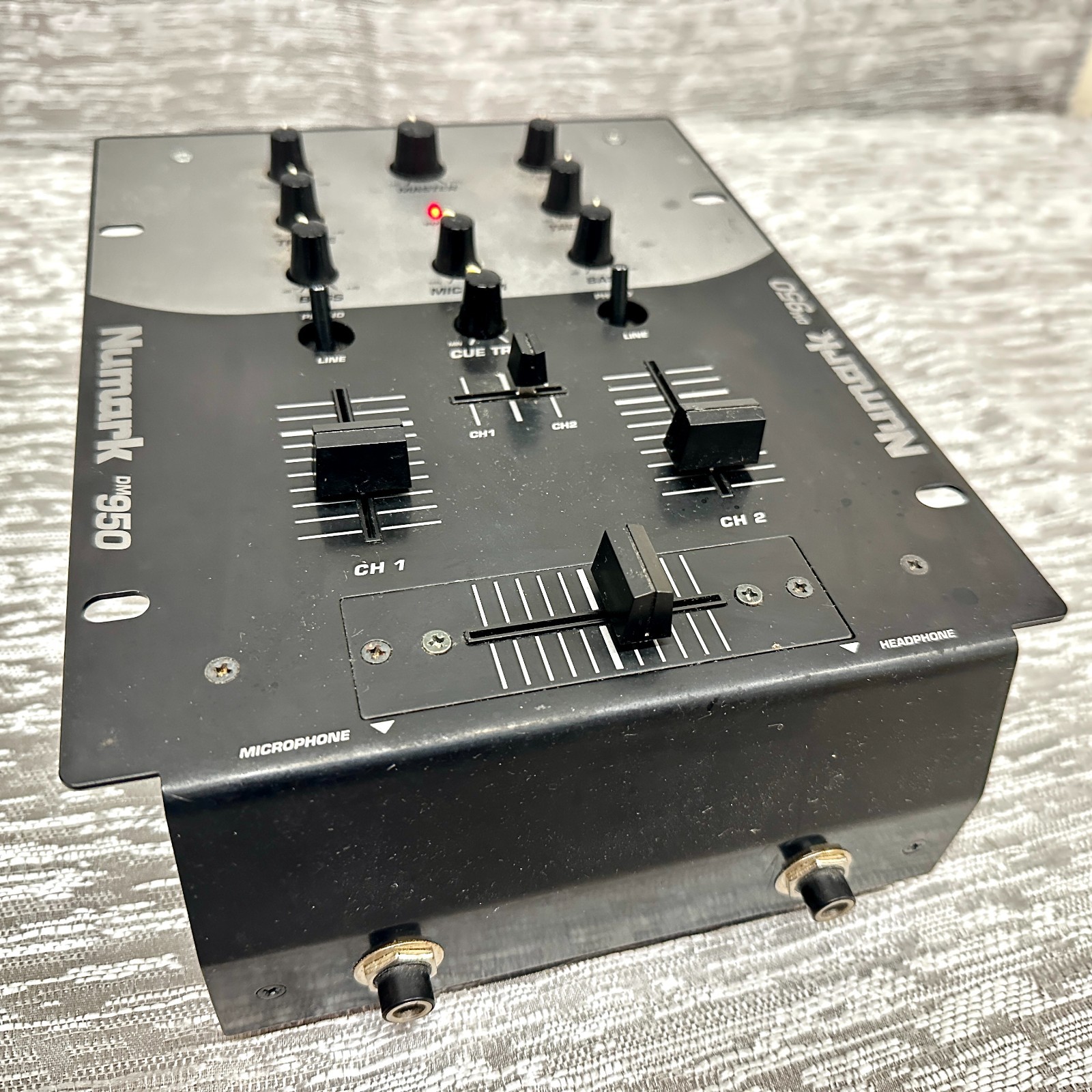 Numark DM950 DJ Mixer Phono Preamp w/Power Adapter