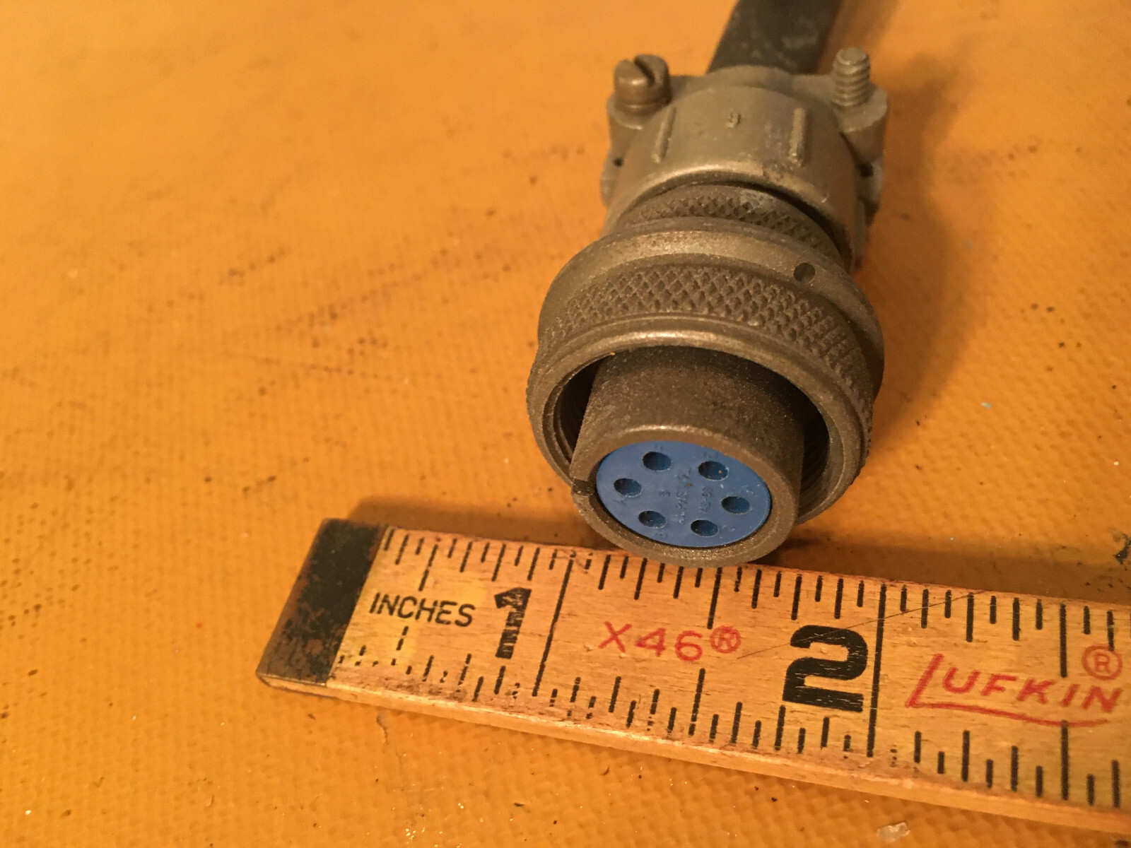 Amphenol 14S-6S Connector