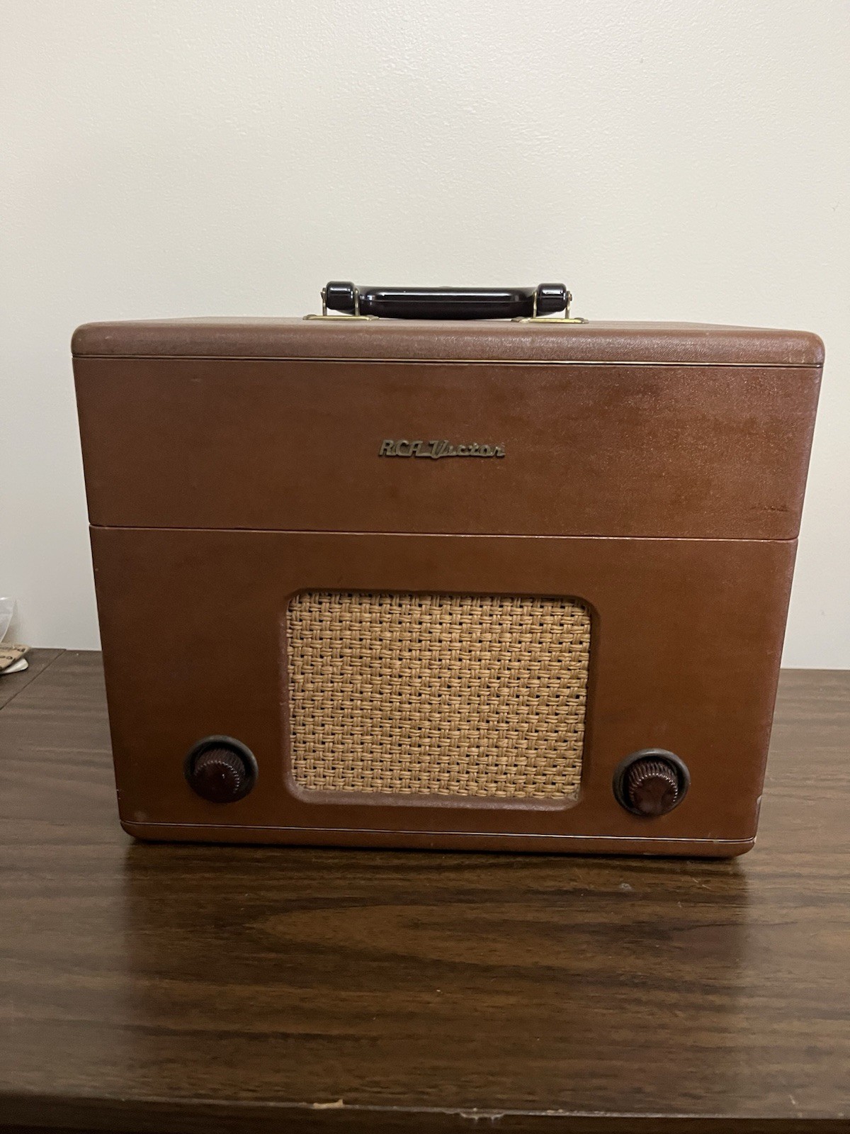 Vintage RCA Victor 9-EY-31 45 RPM Record Player Tube Amp Speaker Powers On