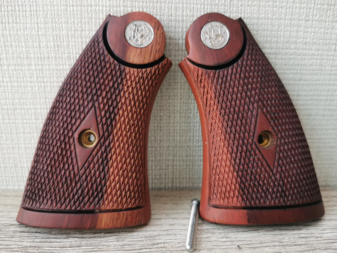 CUSTOM S&W MODEL 1917 US ARMY GRIPS PRE WAR DIAMOND CHECKERED # TWO TONE WOOD
