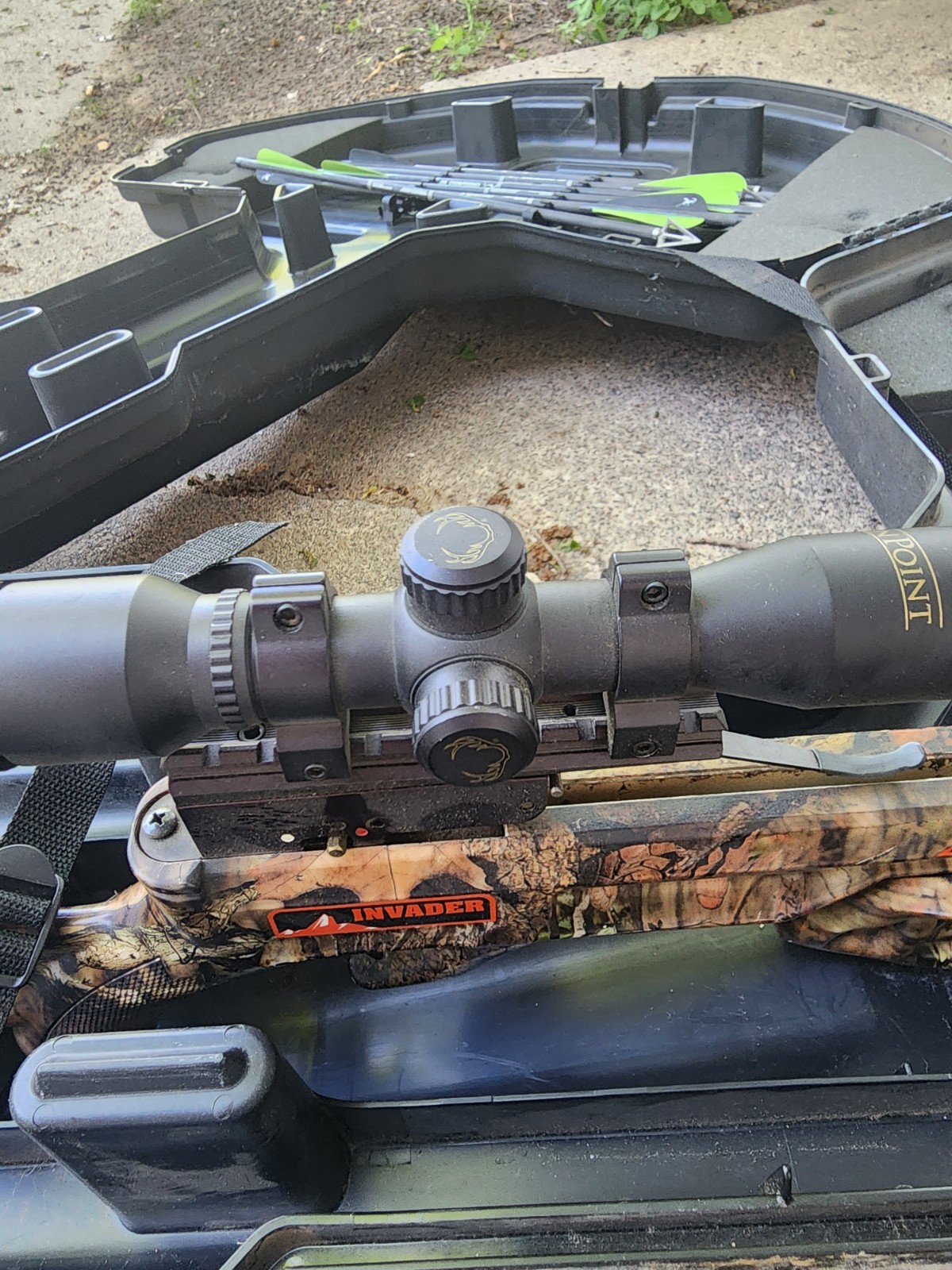 Barnett Invader Camouflage/Black Crossbow w/ Scope & Hard Case