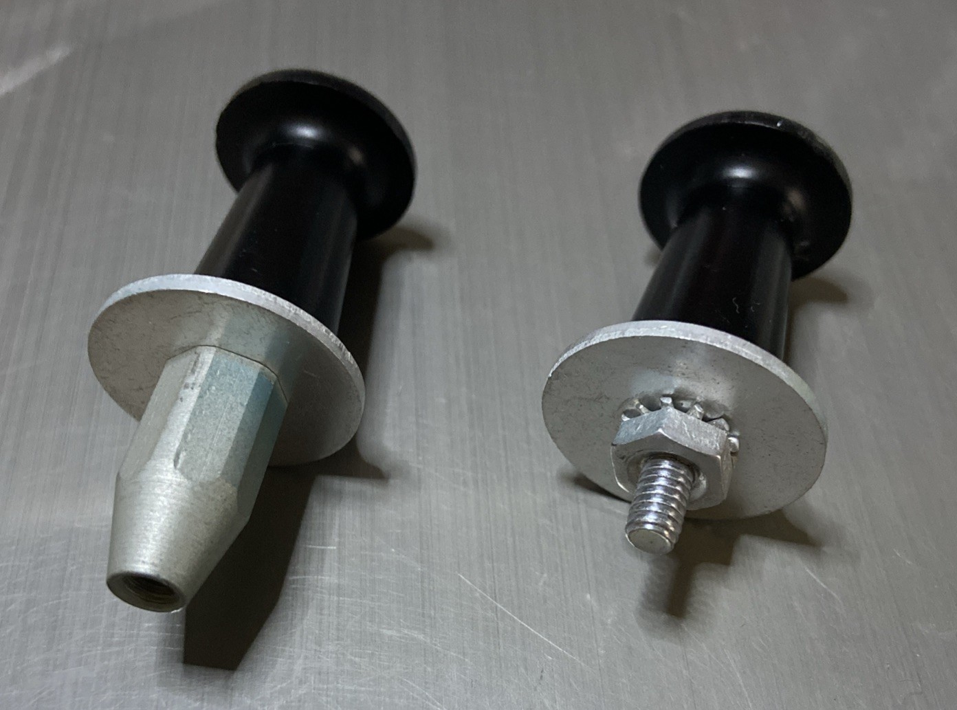 Tektronix Type 491 Spectrum Analyzer Rear Foot Feet Assemblies