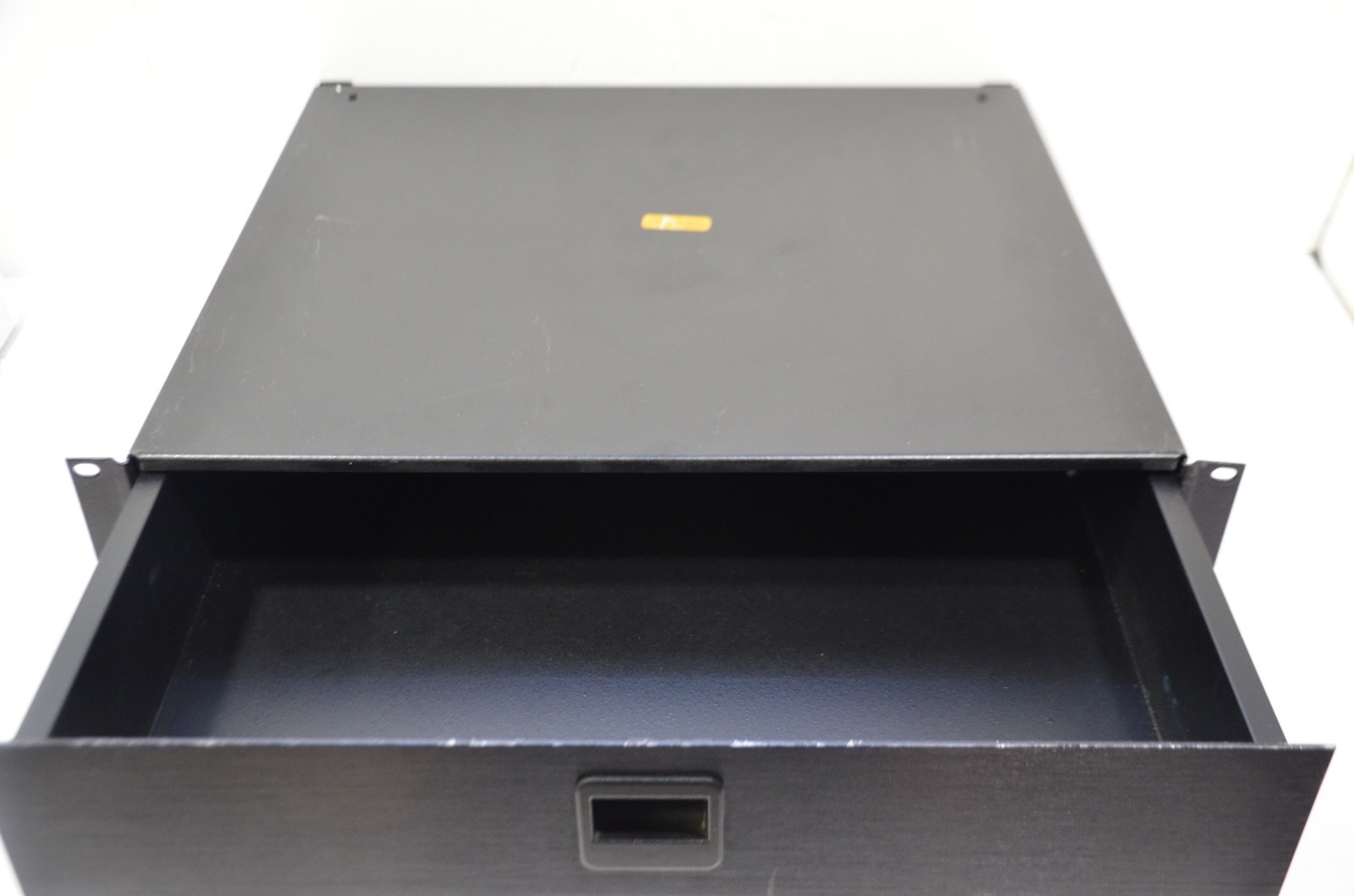 MIDDLE ATLANTIC UD2 3" HIGH UTILITY DRAWER