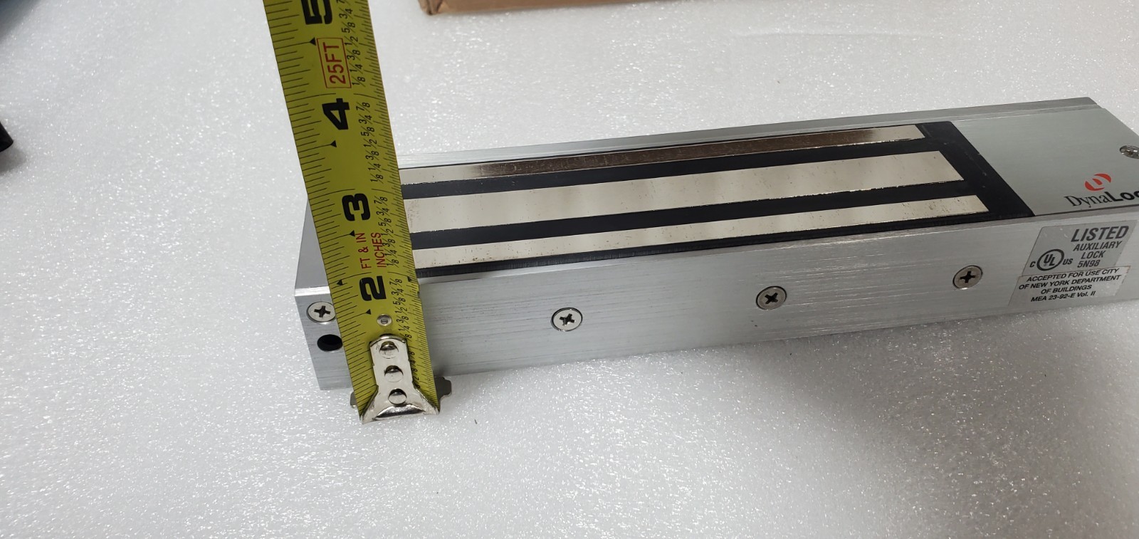 DynaLock 2011-US28-DSM Surface Mount Electromagnetic Lock 1200 LBS 12/24V NEW.