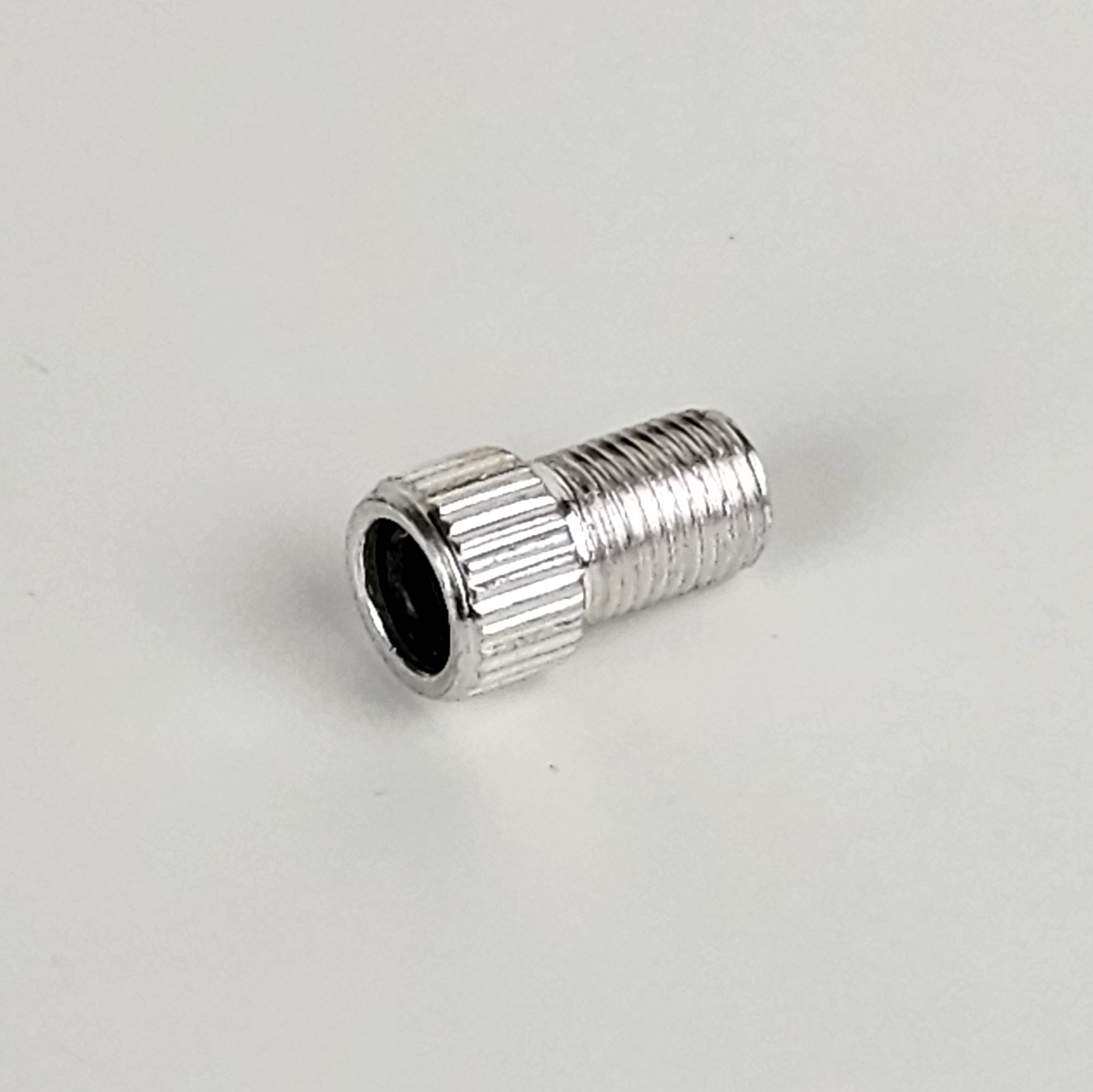 PRO+ ALLOY BICYCLE PRESTA ADAPTOR VALVE 17MM WITH O-RING CHROME
