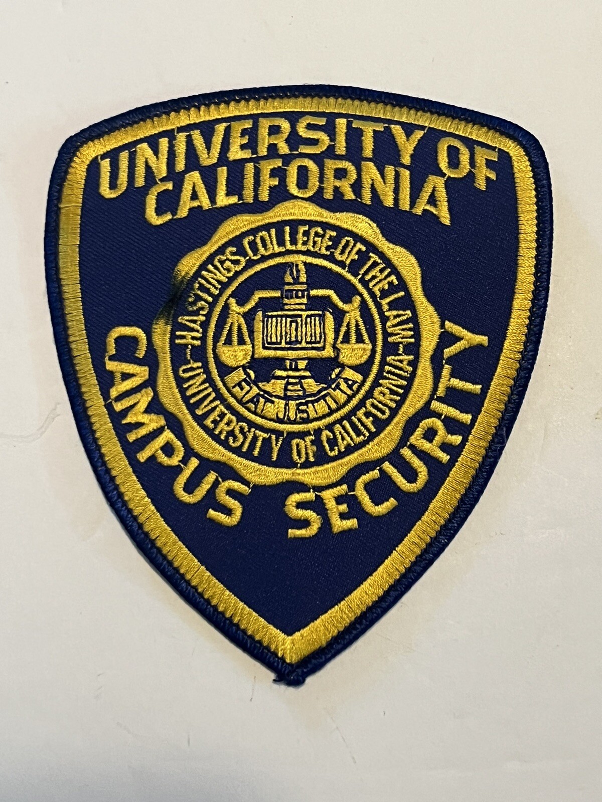 SCARCE VINTAGE 🇺🇸 UNIVERSITY of CALIFORNIA/CAMPUS SECURITY EMBROIDERED PATCH