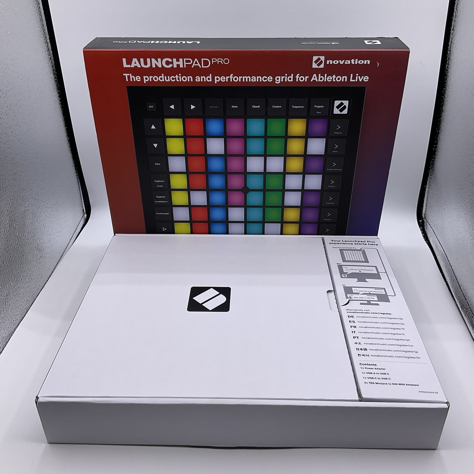 Novation Launchpad Pro MK3 Ableton Live USB MIDI RGB 64-Pad DJ Controller