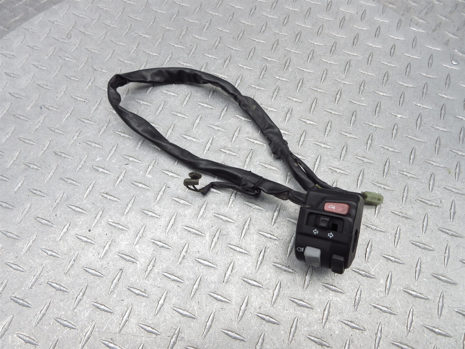 2006 02-06 Suzuki DL1000K VStrom 1000 Left Handlebar Handle Bar Control Switch