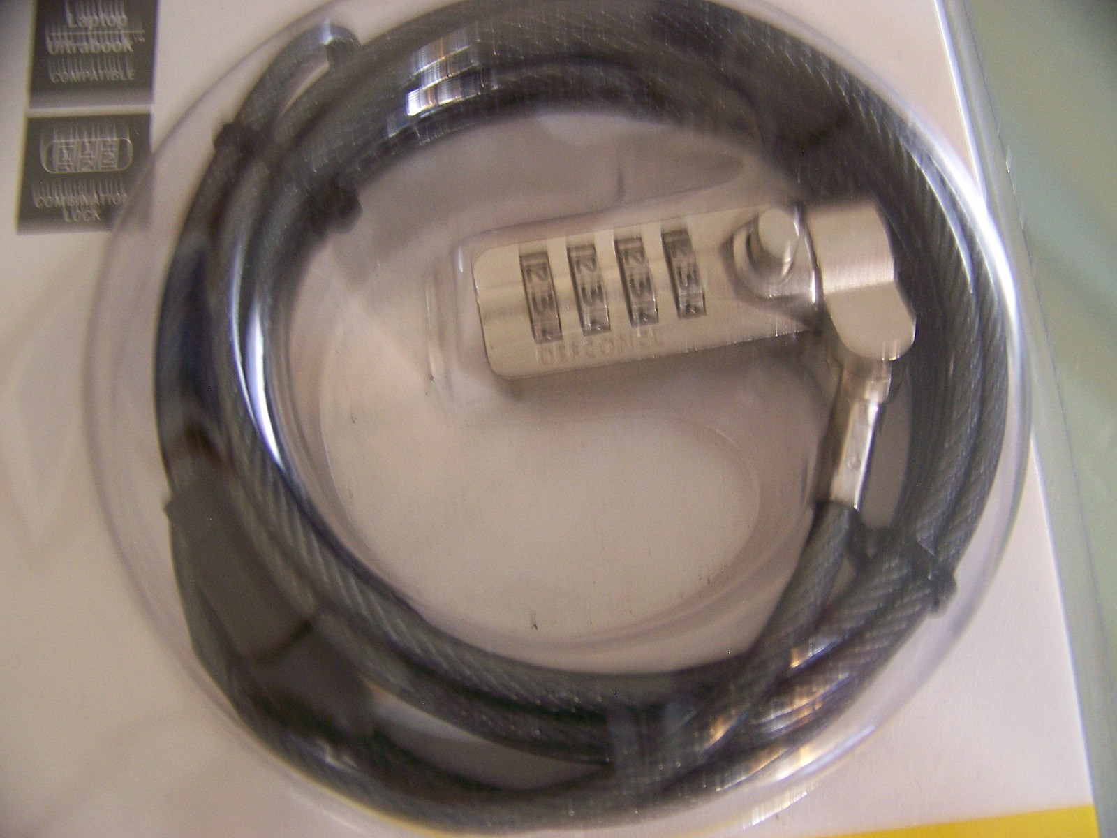 LAPTOP COMBINATION CABLE LOCK TARGUS DEFCON CL - NEW
