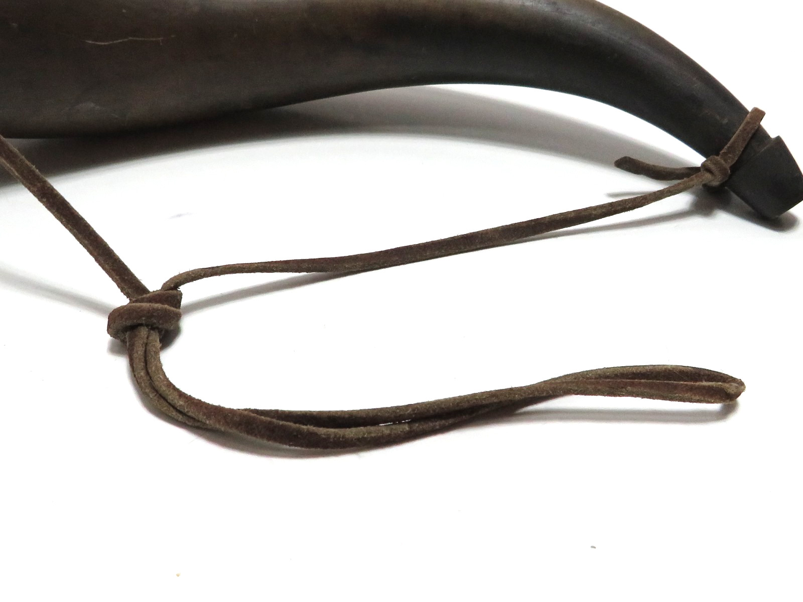ANTIQUE POWDER HORN - EXCELLENT CONDITION**