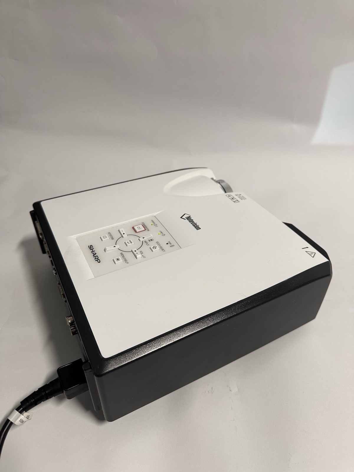 Sharp XR-32X DLP Projector