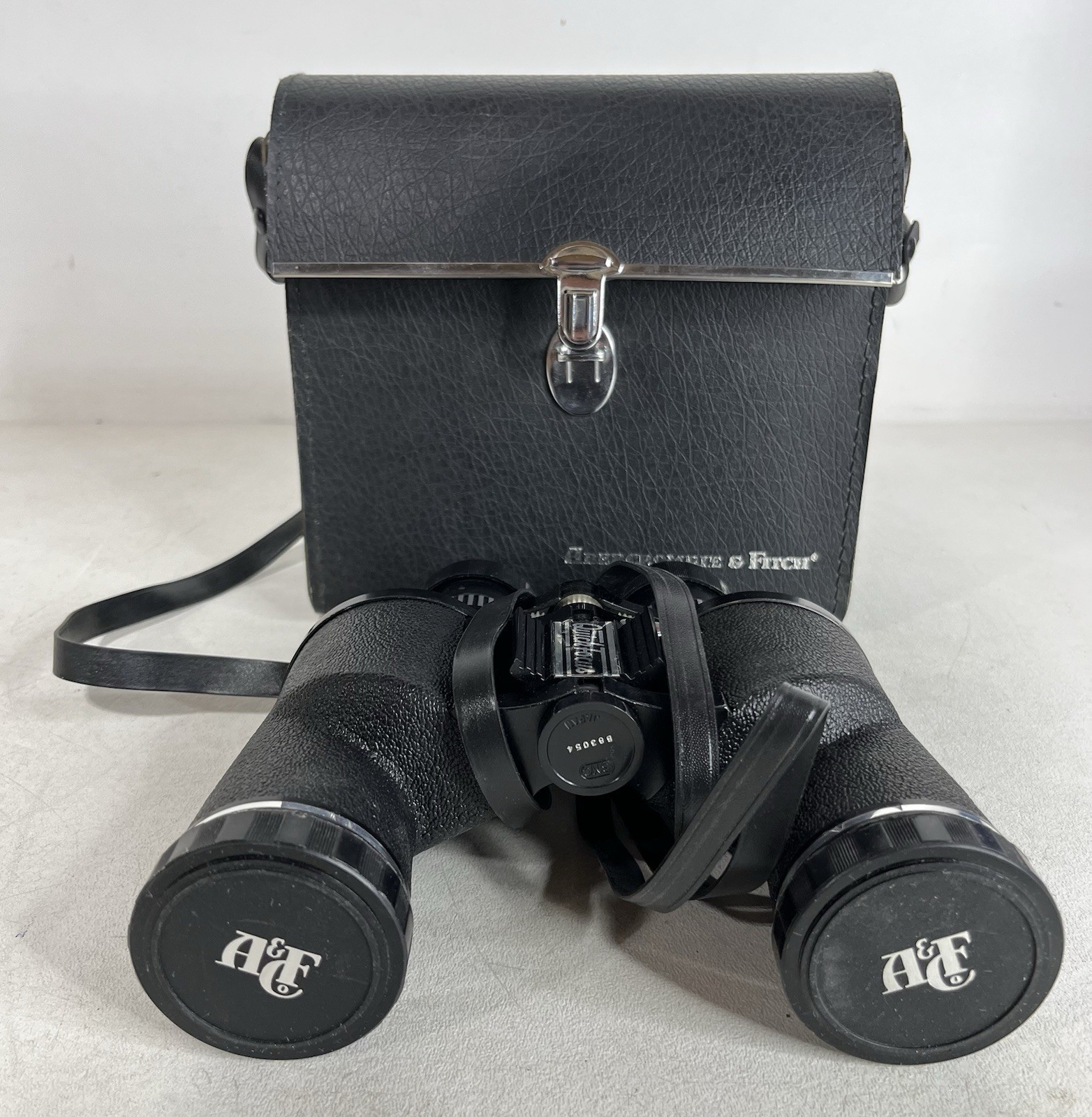 Vintage Abercrombie & Fitch Quick Focus Binoculars 8-17x40 Zoom No. 5001B Case