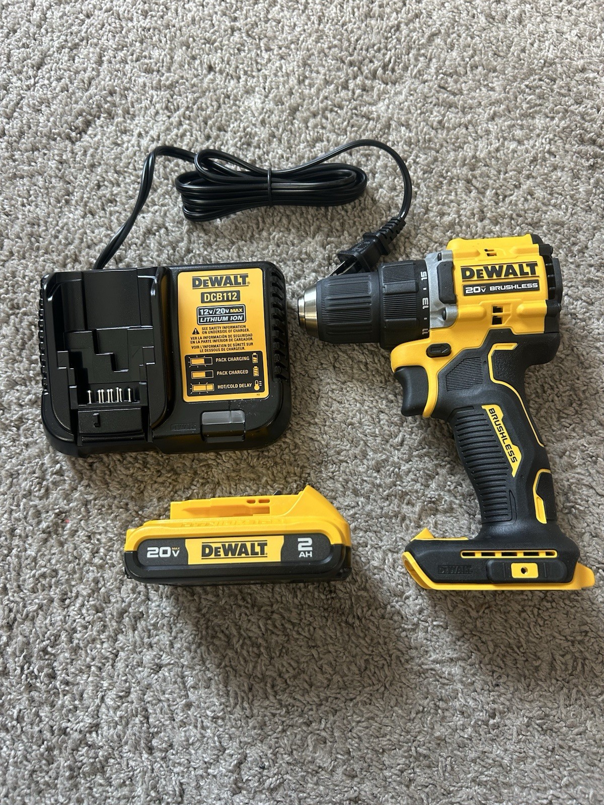 Dewalt 20V MAX Brushless Drill/Driver Kit NEW