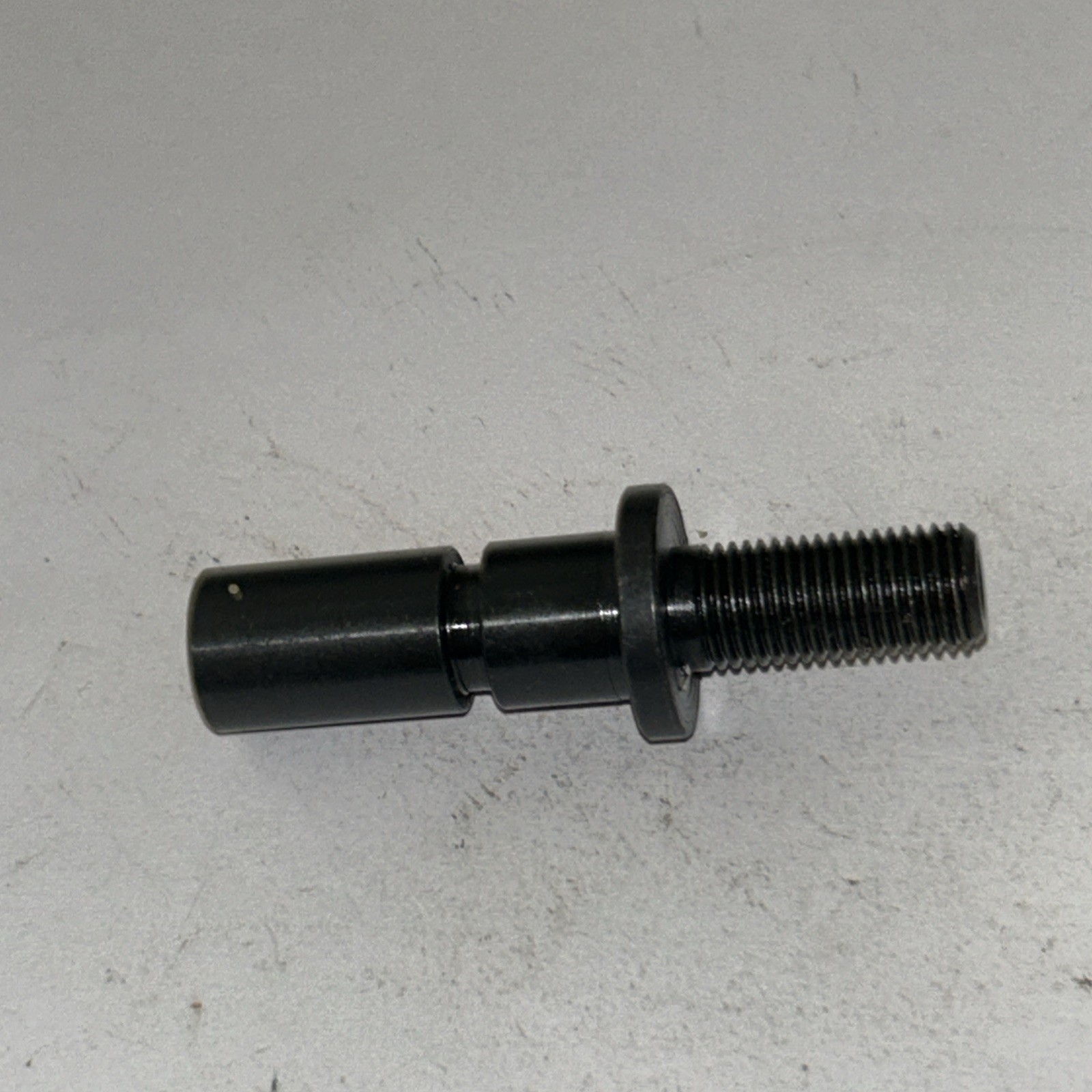 981646 Idler Stud