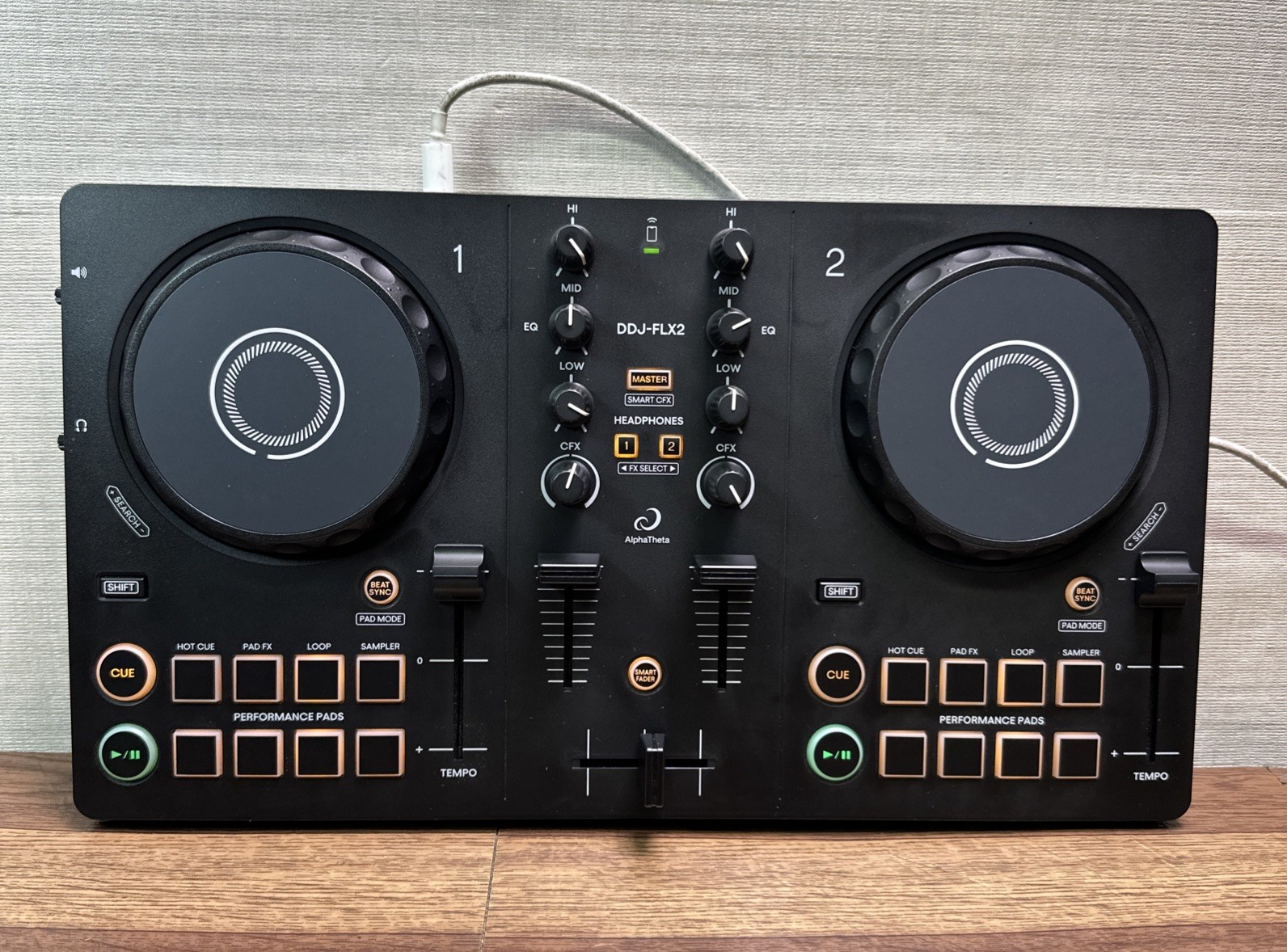 Alpha Theta DDJ-FLX2 Compact 2-Channel Serato DJ Controller / READ