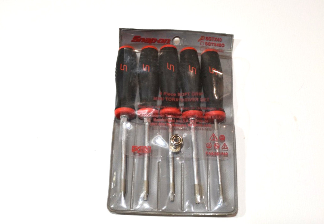 Snap on Tools SGTX40 Red Soft Grip Mini Torx Screwdriver 5 Piece with pouch