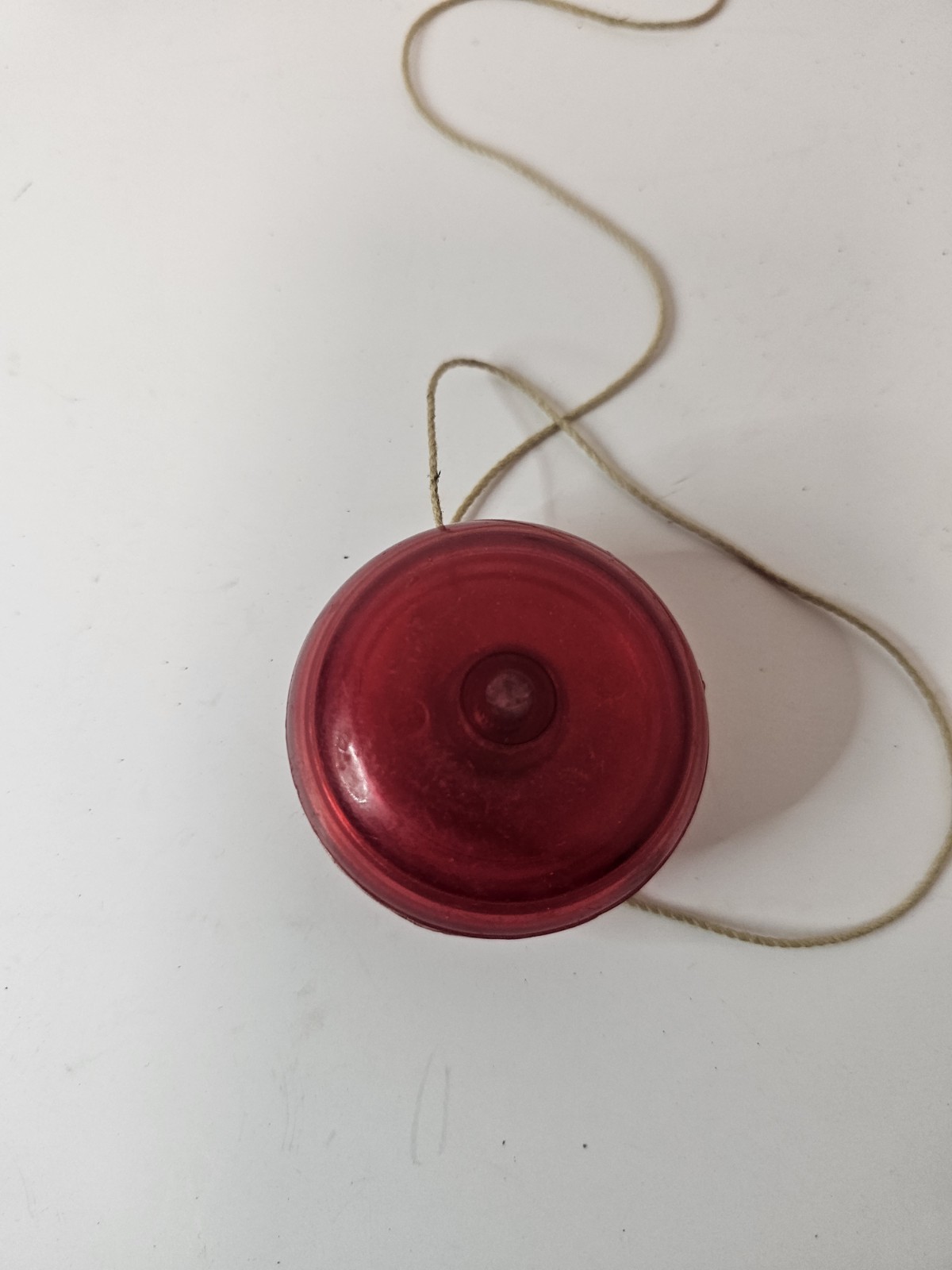 Vintage Sleeper King Yo-yo Red Shirt String