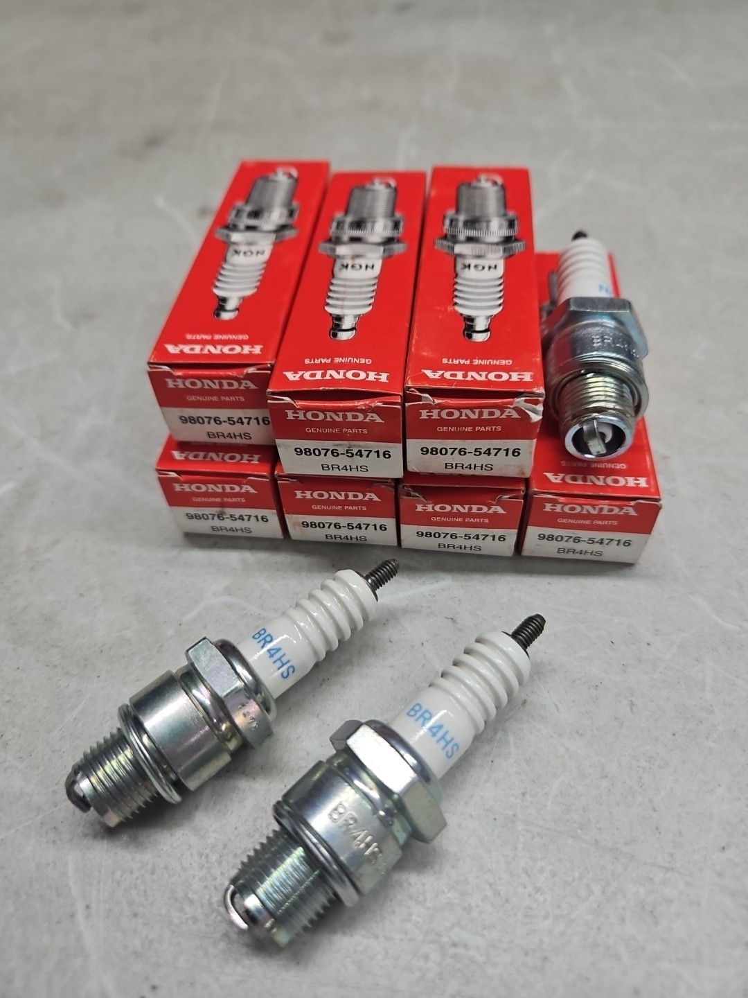 (10) Honda Spark Plugs OEM Part#98076-54716 BR4HS(EB5)