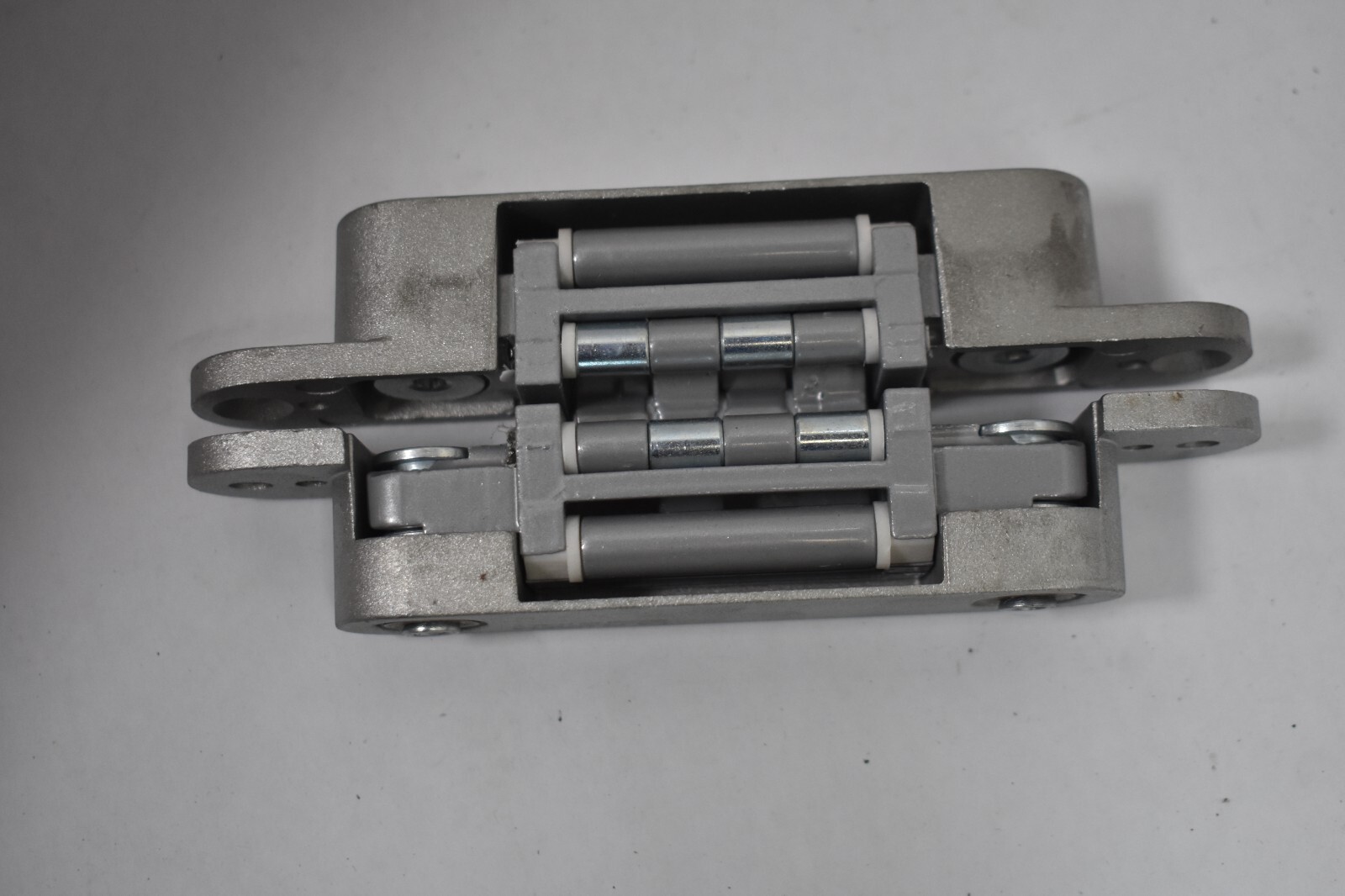 Laflorida Hitech Hinges Concealed 3-Axis Adjustable Silver Finish 896000106
