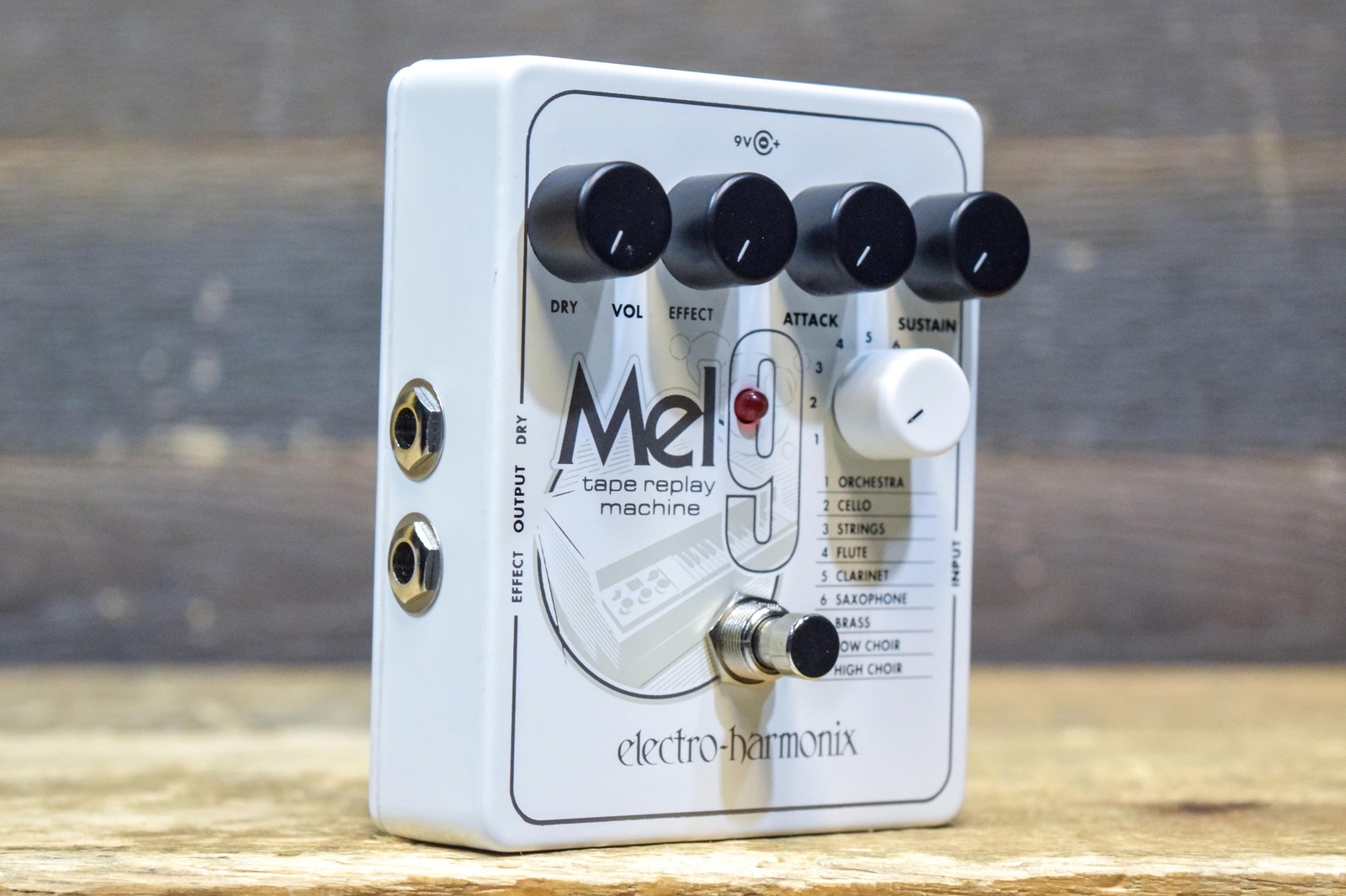 Electro-Harmonix Mel9 Tape Replay Machine Mellotron Emulation Effect Pedal