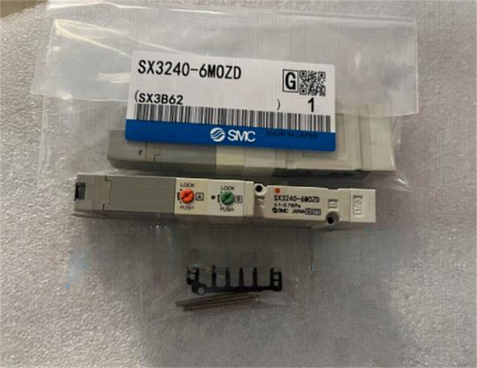 1 PCS NEW IN BOX SMC Solenoid valve SX3240-6MOZD Fast delivery